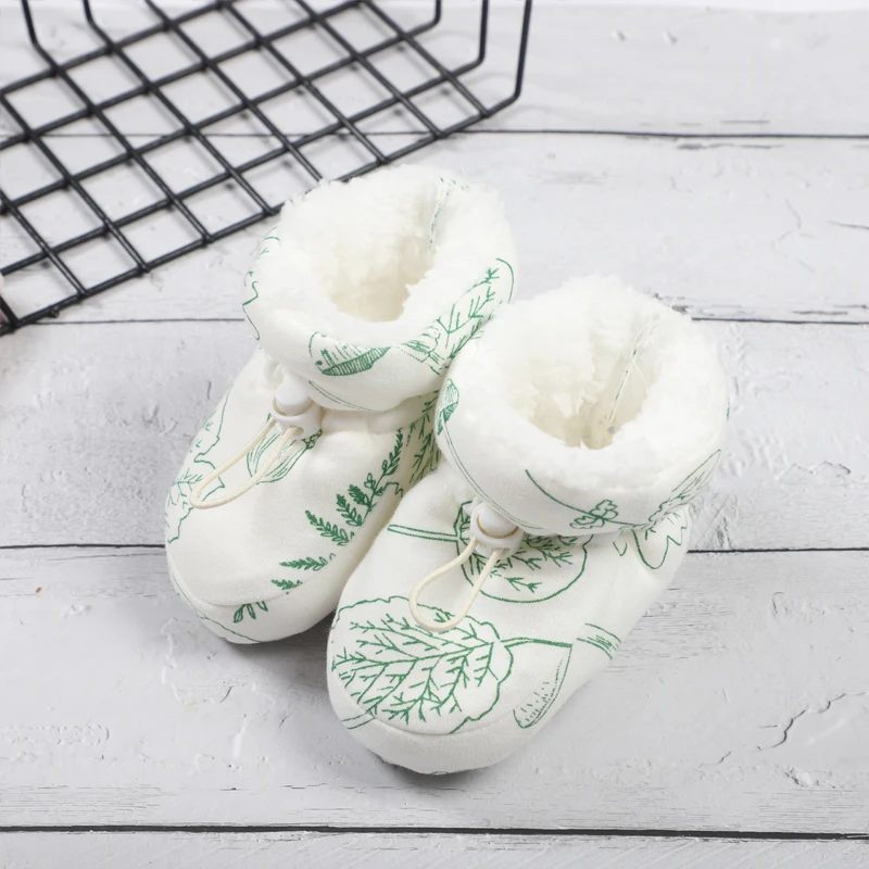 
High Quality Warm Cute Cotton Soft Winter Shoes Baby with Velvet Prewalker Unisex Boots 