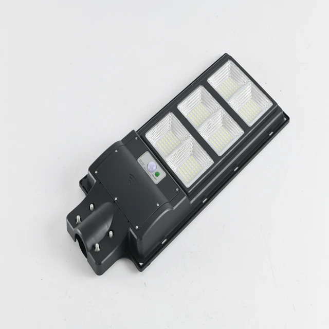 Very Bright outdoor solar street light IP65 waterproof grade used for garden lighting in rainy days