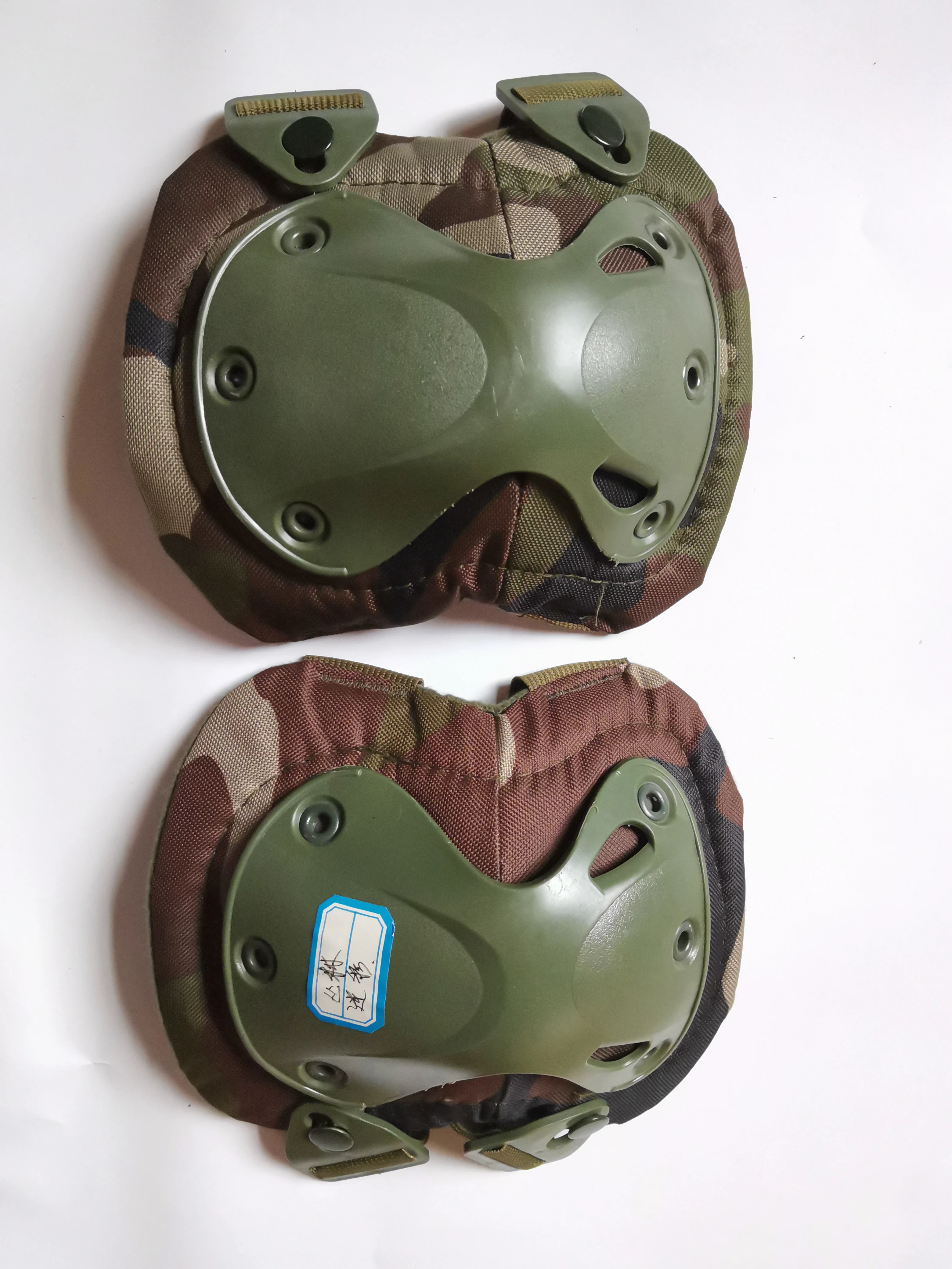 Jungle camouflage 600D waterproof and flame retardant Oxford cloth protective equipment industry and trade company directly sol