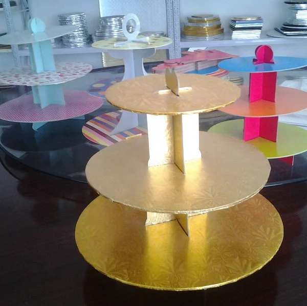 3 tires Christmas Designed corrugated paper cupcake stands shandong