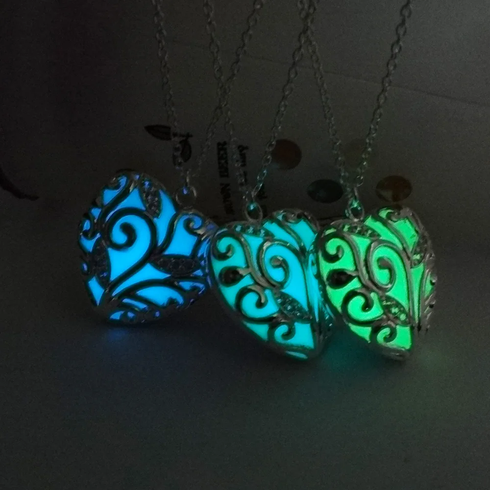 
Glow In Dark 925 Silver Plated The Heart of the Ocean Crystal Pendant Necklace For Women Men 