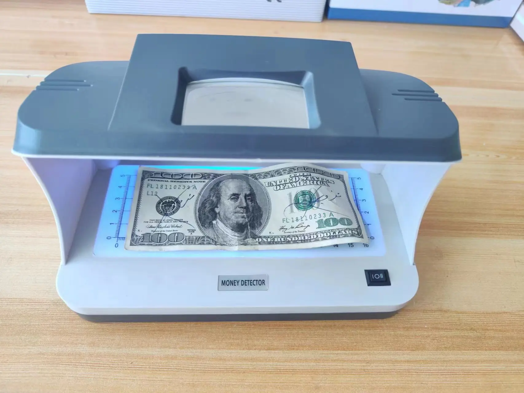 Hot sale LED Lamp FAKE Money Detector Money checking machine Equipment UV Money Detector