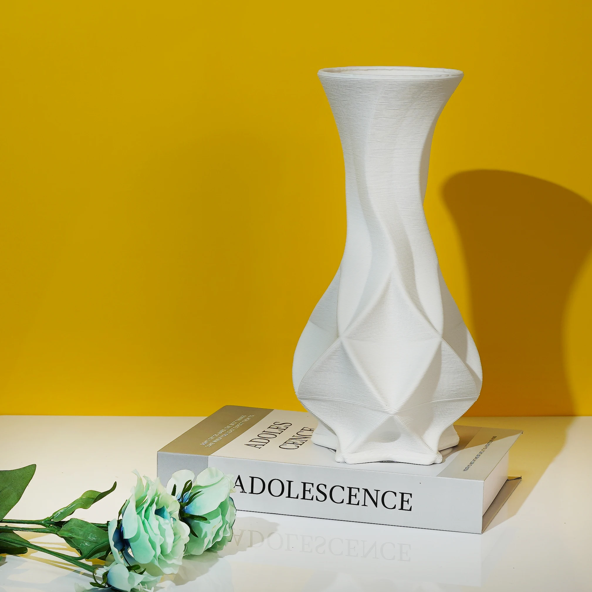 White Ceramic Clay Pottery Flower Vases Vase For Home Decor