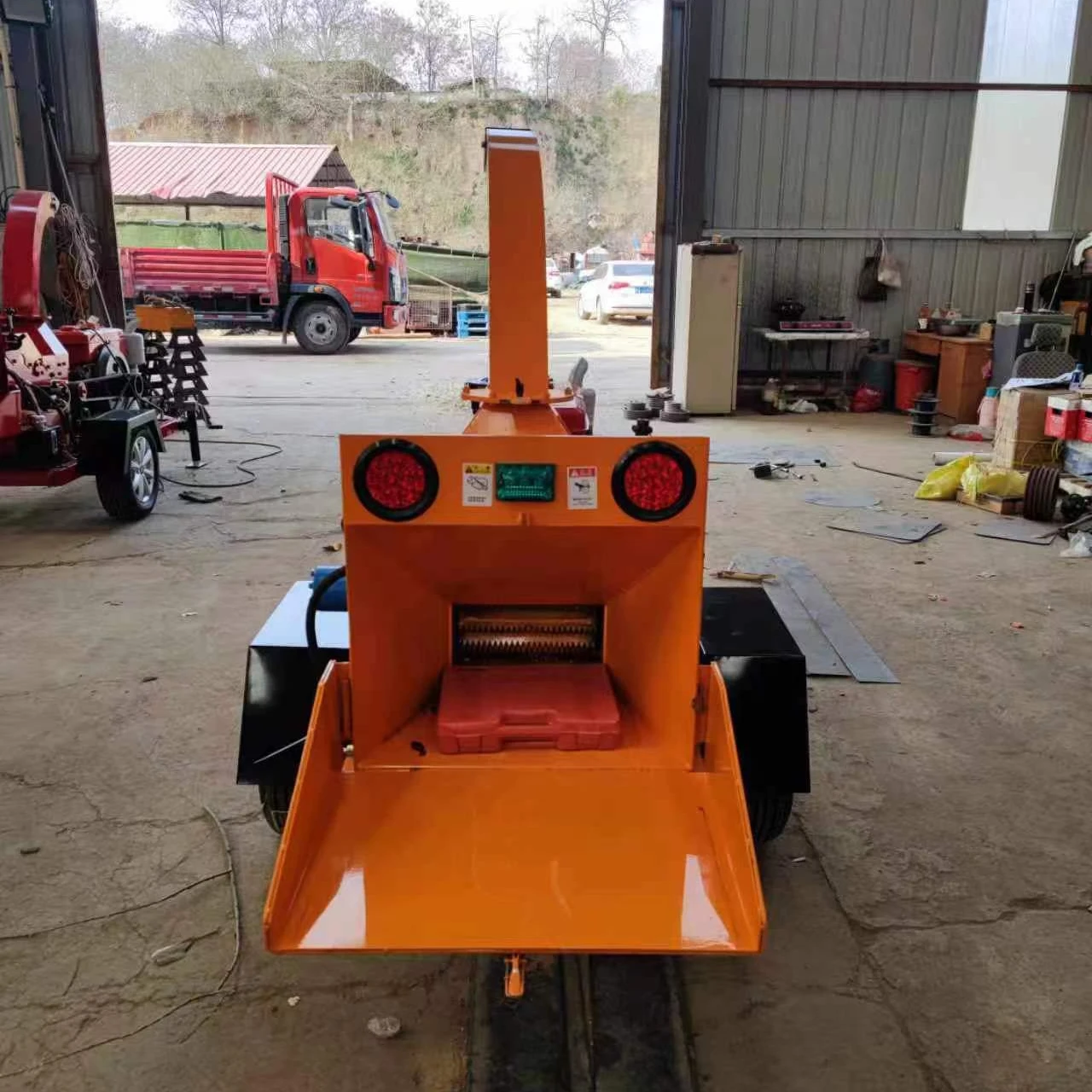 Wood Processor crushing shredding Machine Blades Forestry Wood Waste Tree Bark Diesel Wood Chipper Branch Shredder Crusher