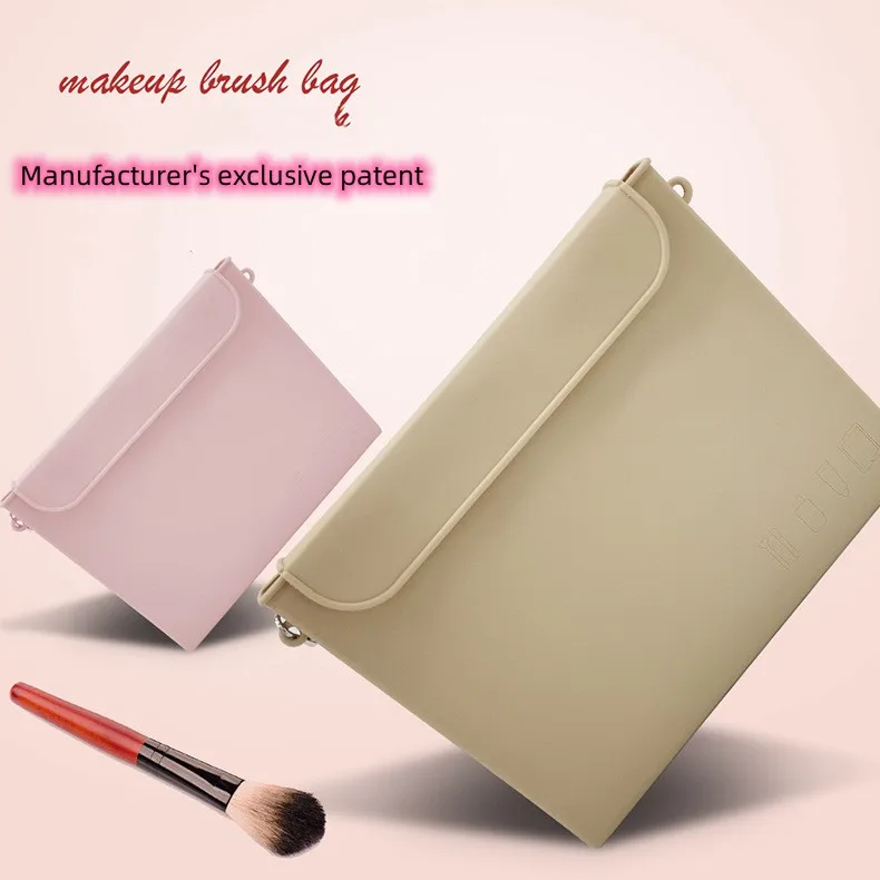 Custom Logo Soft Small Flap Magnetic Toiletry Organizer Square Rubber Storage Case Travel Brush Silicone Cosmetics Makeup Bag