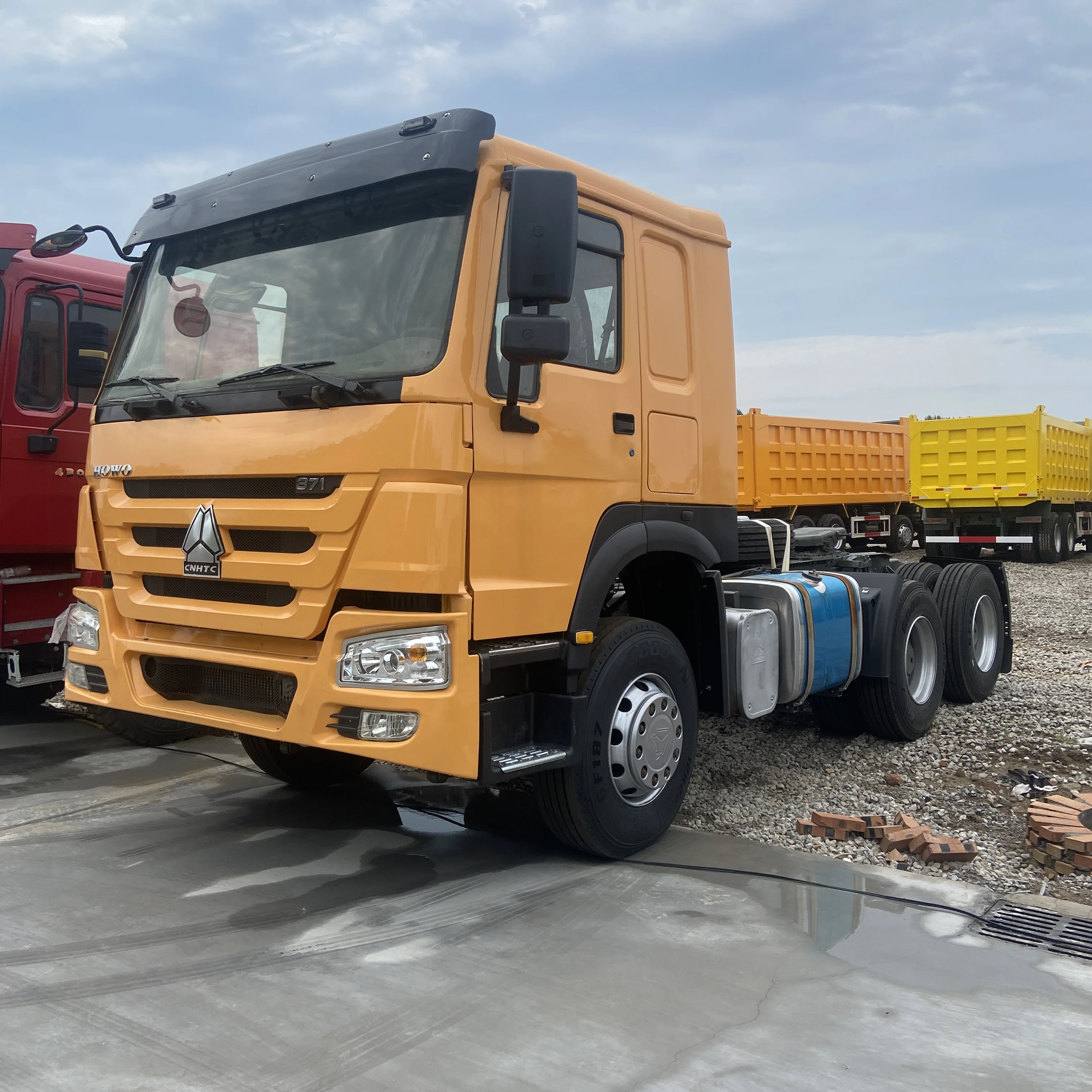 Sinotruk Howo 6x4 тягач Dongfeng б/у головка прицепа 40-50 тонн дизельное топливо ручное евро 2 3 выброс Weichai