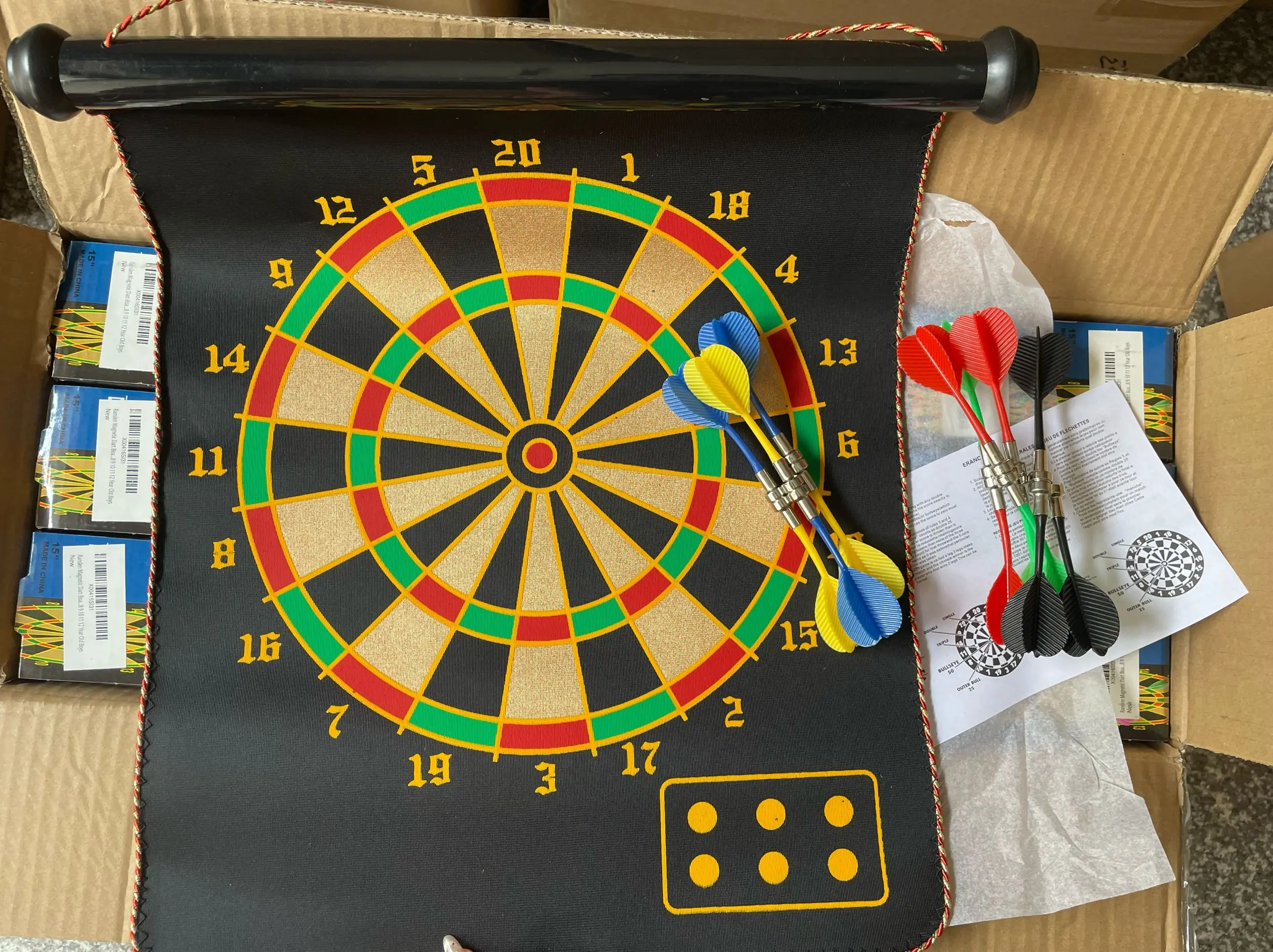 2024 Popular Home Game 12 Inch Magnetic DartBoard Factory Direct Wholesale Accept customization Boxed Barrel Packing DartBoard