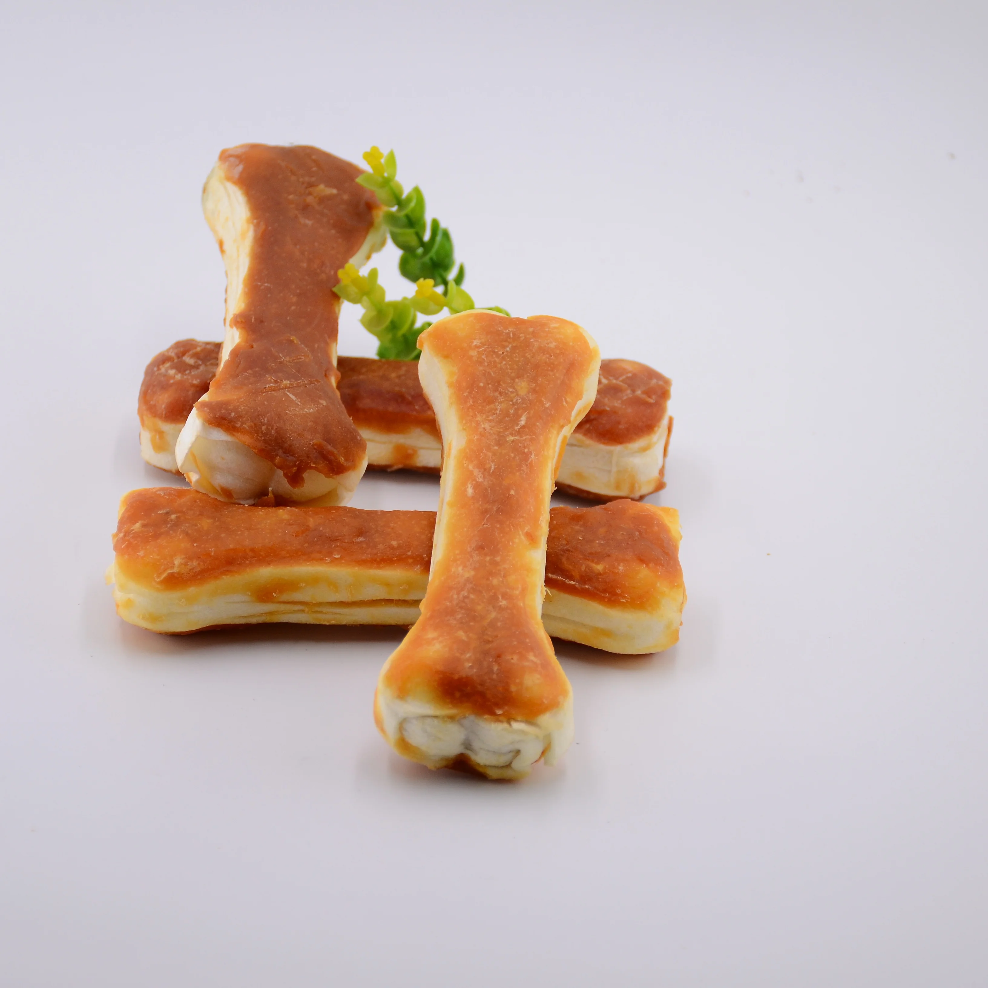 wholesale Healthy chicken crushed bone Dog Treats Manufacturer Duck dog dental chew Dog Snacks Natural beef sticks pet food