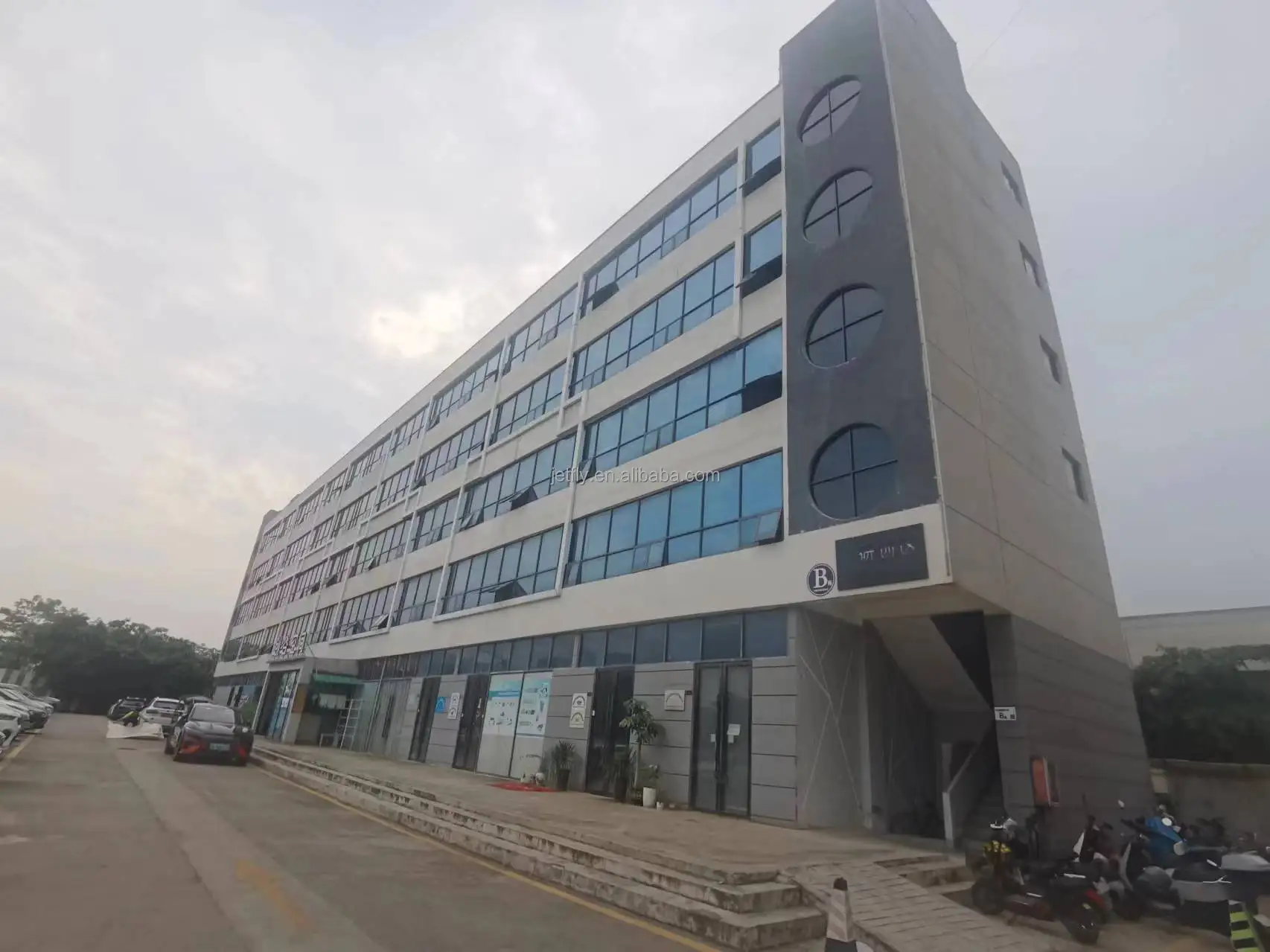 company3.jpg