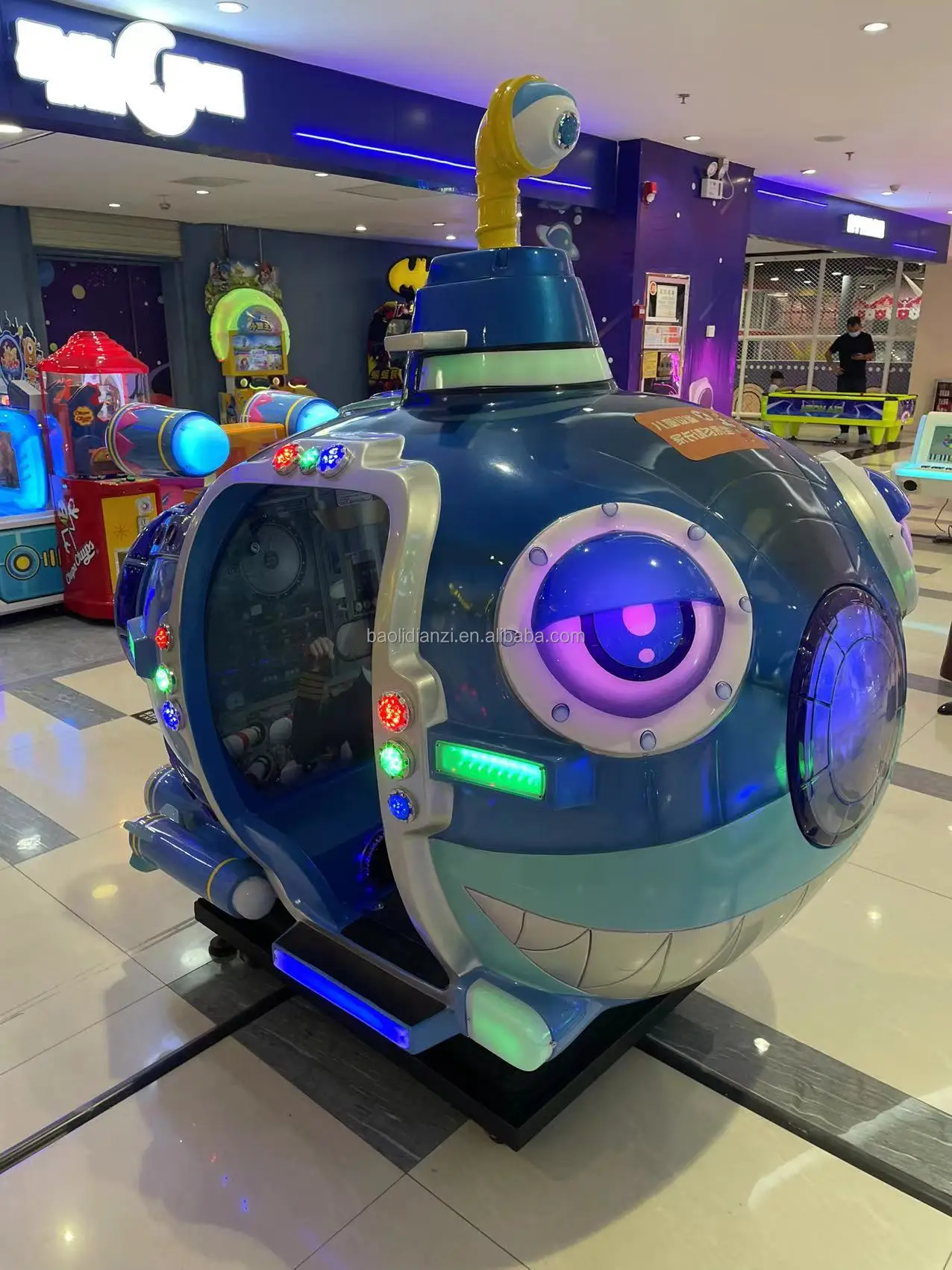 Игровой автомат для подводной лодки из стекловолокна