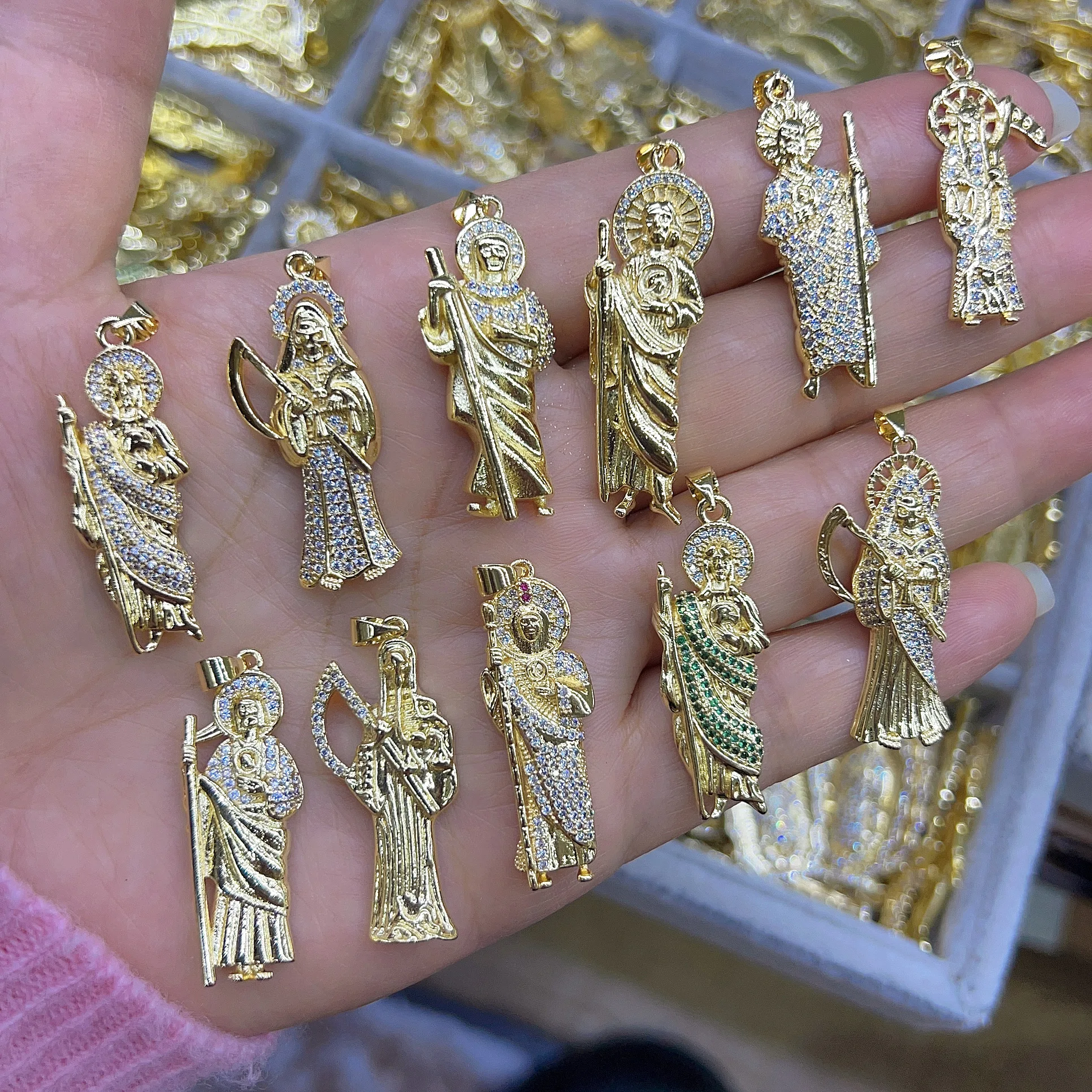 24K gold Plated Good Luck Protection Virgin Mary Pendant Dainty Religious Virgen de Guadalupe Charm Pendants religious jewelry