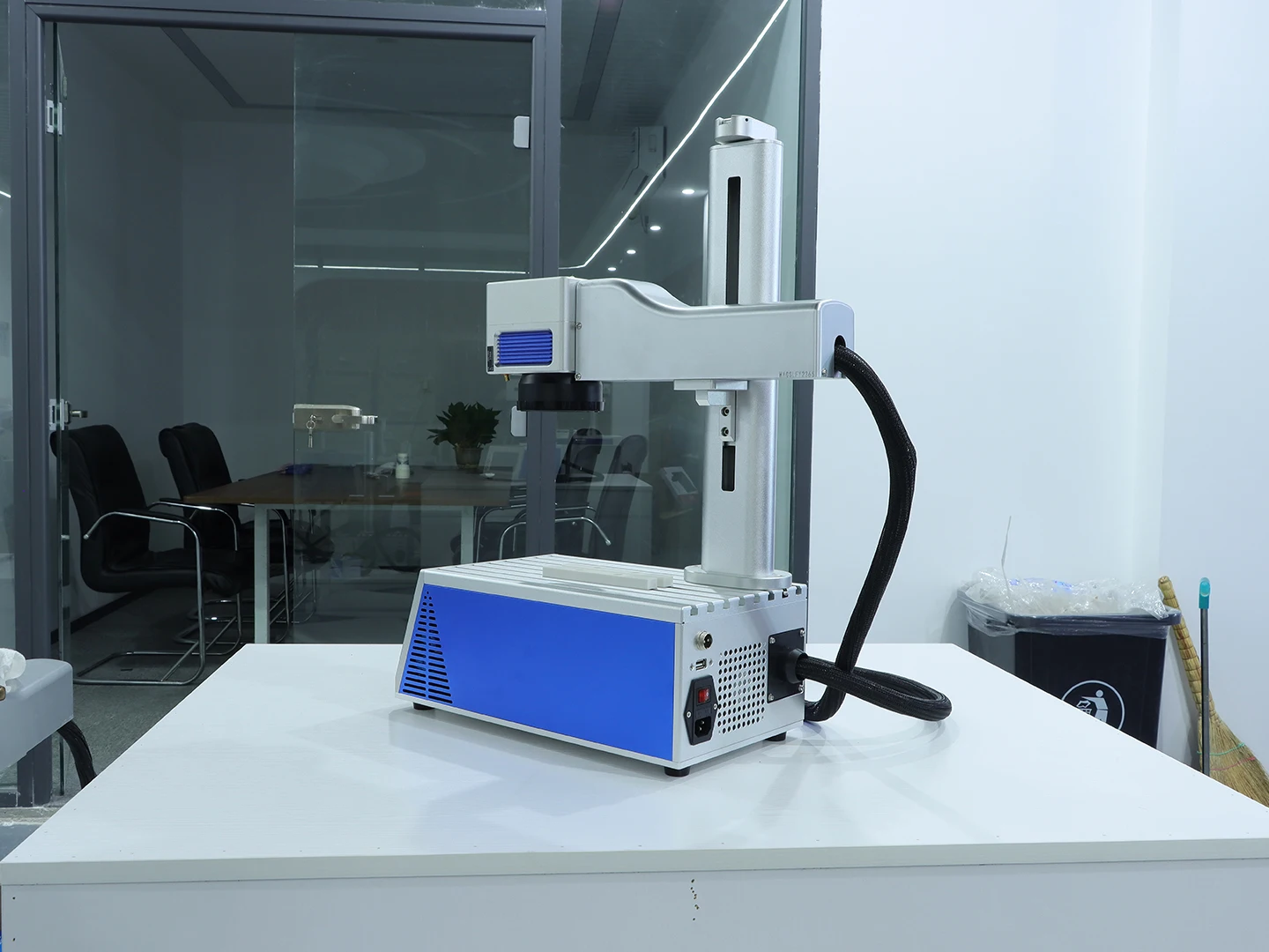 30W Split 3d Fiber Laser Marking Engraving Portable 50w Laser Engraving Machine  for Metal