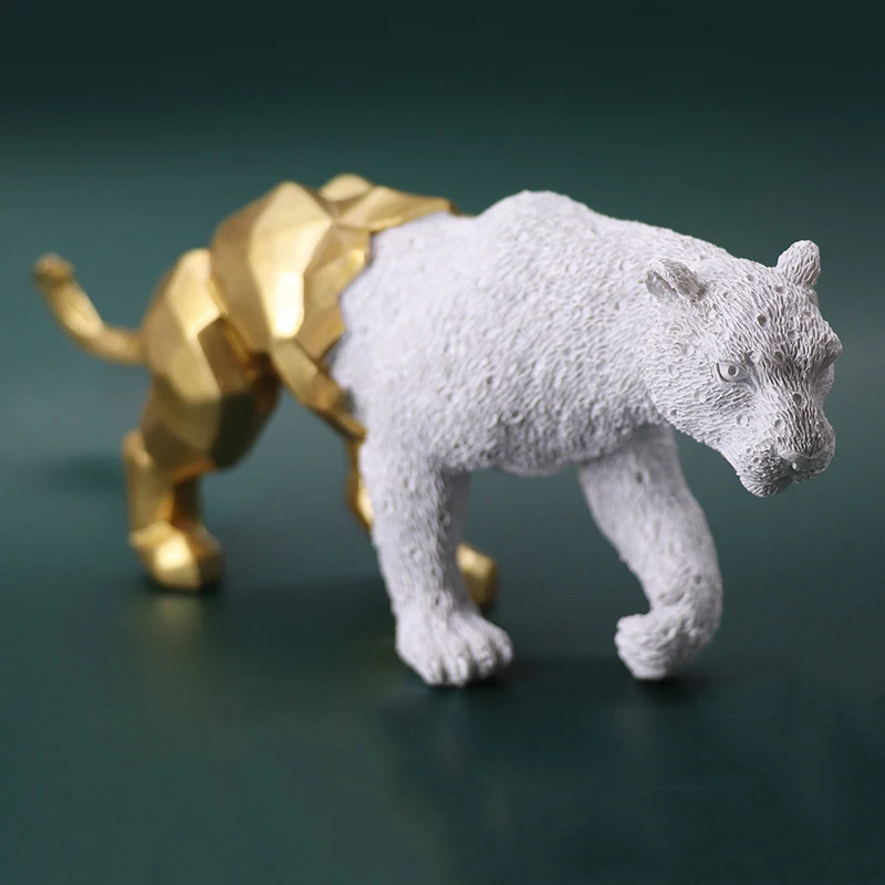 Creative Geometric Wolf Leopard Small Animal Statues Gold Ornaments Nordic Desktop Decoration Resin Crafts
