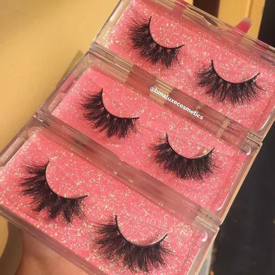 
Wholesale large size eyelash package Natural magnetic lashes vendor 5D 25Mm Mink Eyelashes packaging big box 
