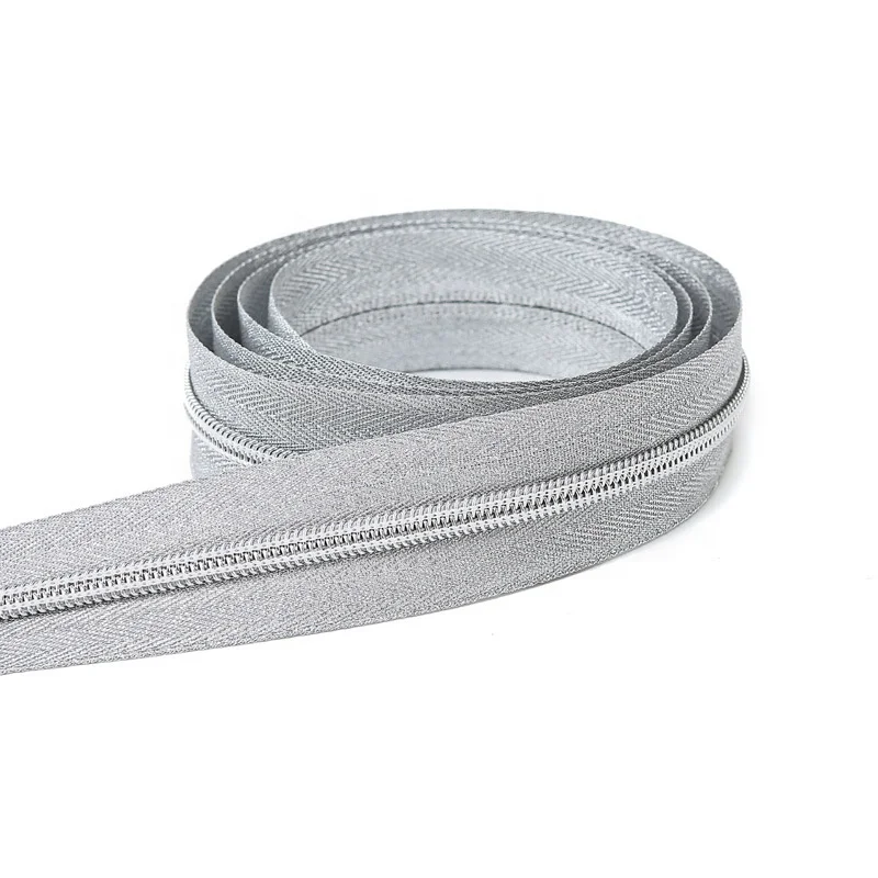 Hot Sale #3 #5 Nylon Teeth Zipper Long Chain Roll Zippers Manufacturer