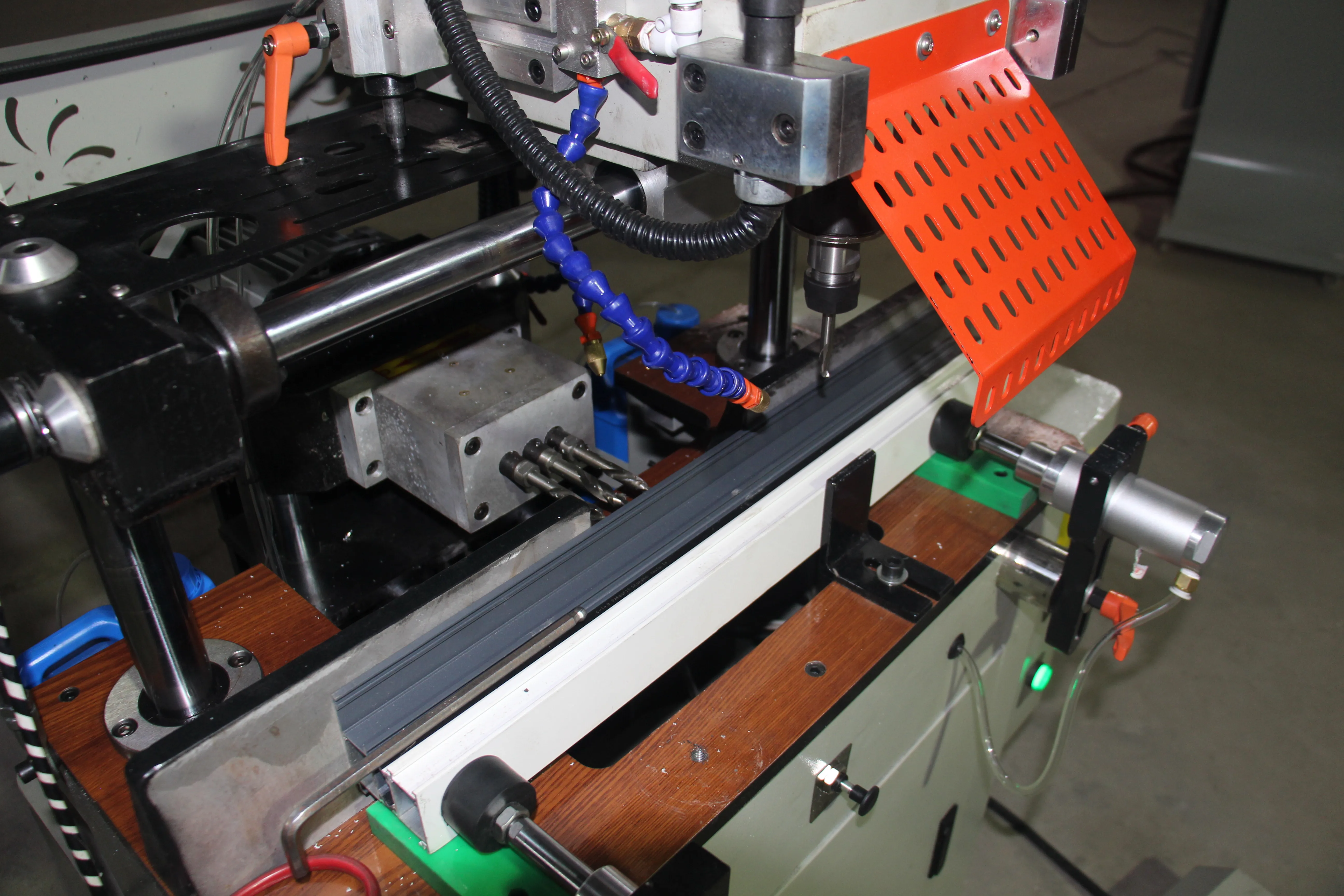 Aluminum Window Door Lock Hole Copy Router Machine