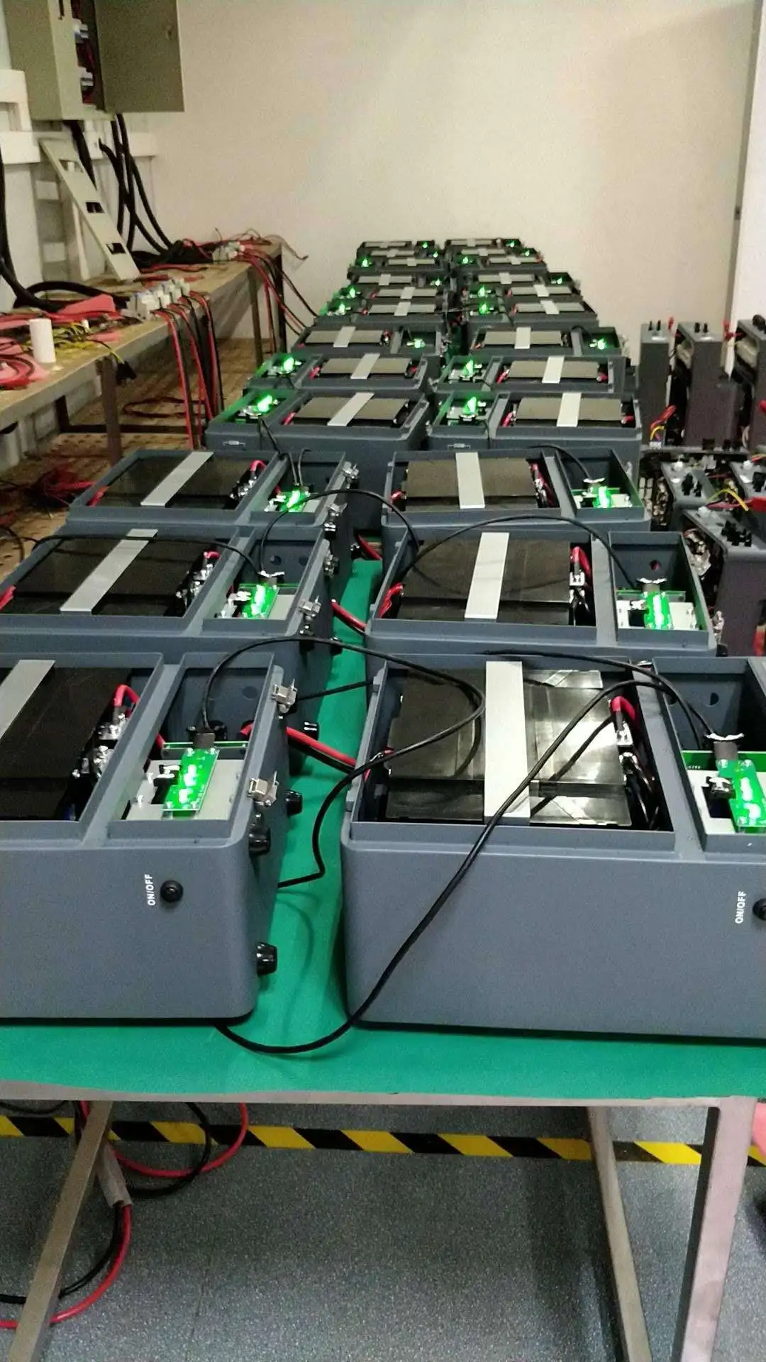 Ground type home energy storage battery pack 48V 50Ah 48V 100Ah 5.6kWh 11.2kWh LiFePO4 Lithium ion battery