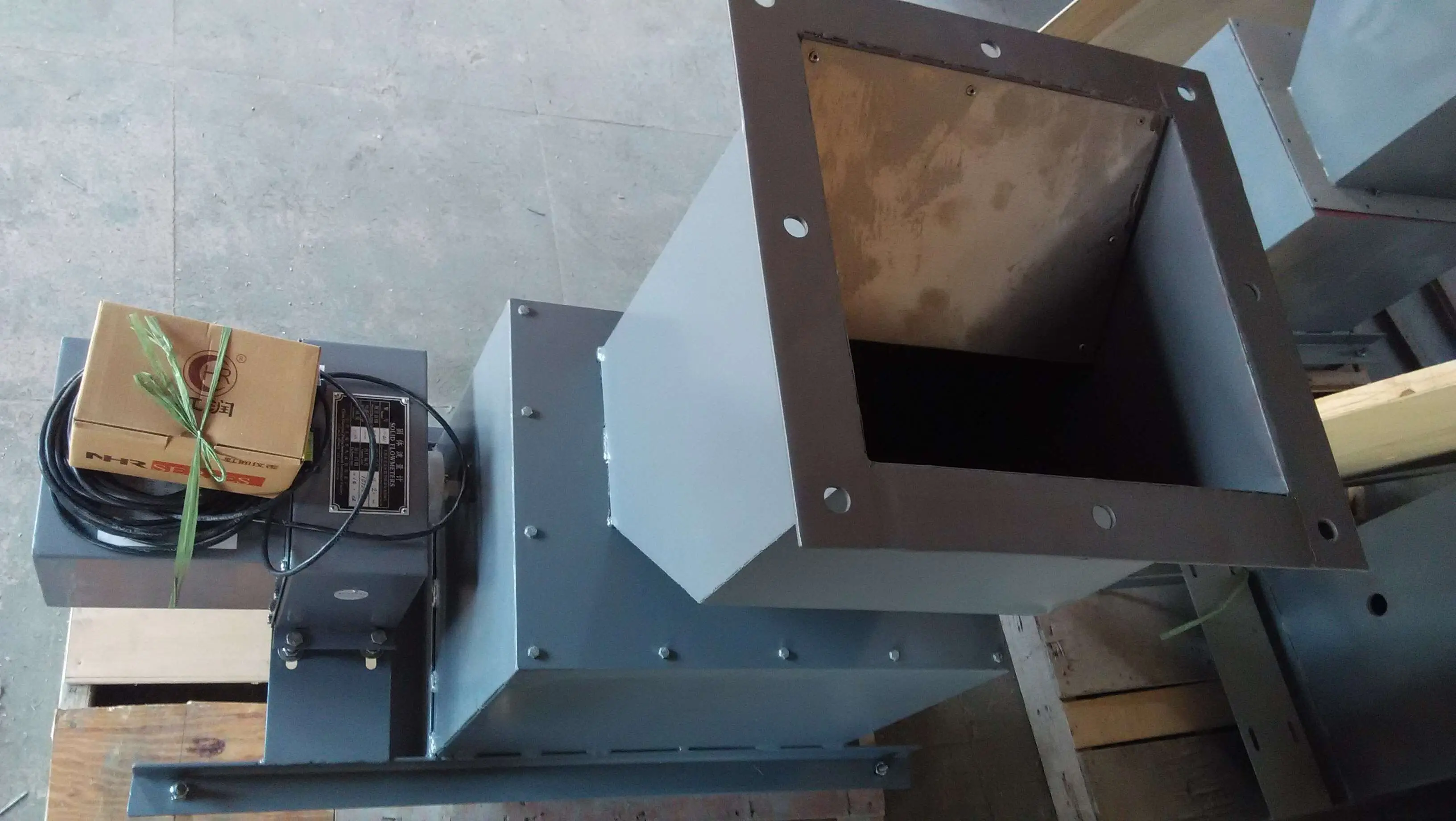 Solid mass flow meter made in China used for powder material