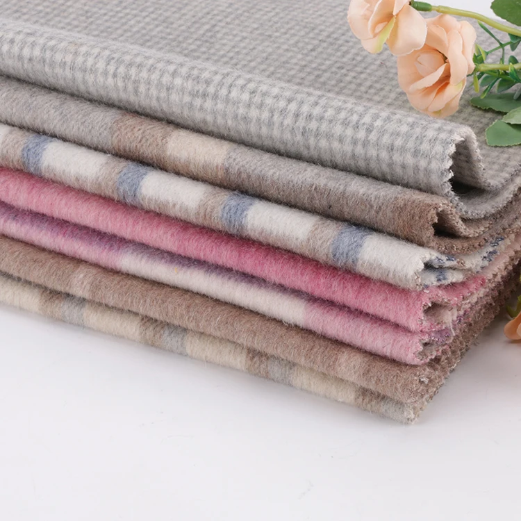 Wholesale 600GSM more colors 50% Wool 40% Polyester yarn dyed women checked coats fabric for clothes
