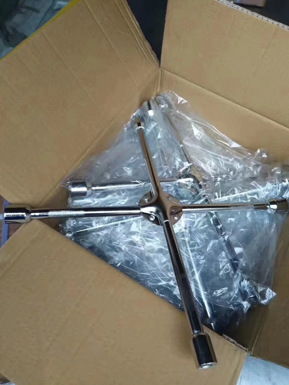 
Universal Cross Wrench 4-Way Lug Tire Spanner Car Cross Wheel Wrench Cross Socket Wrench 