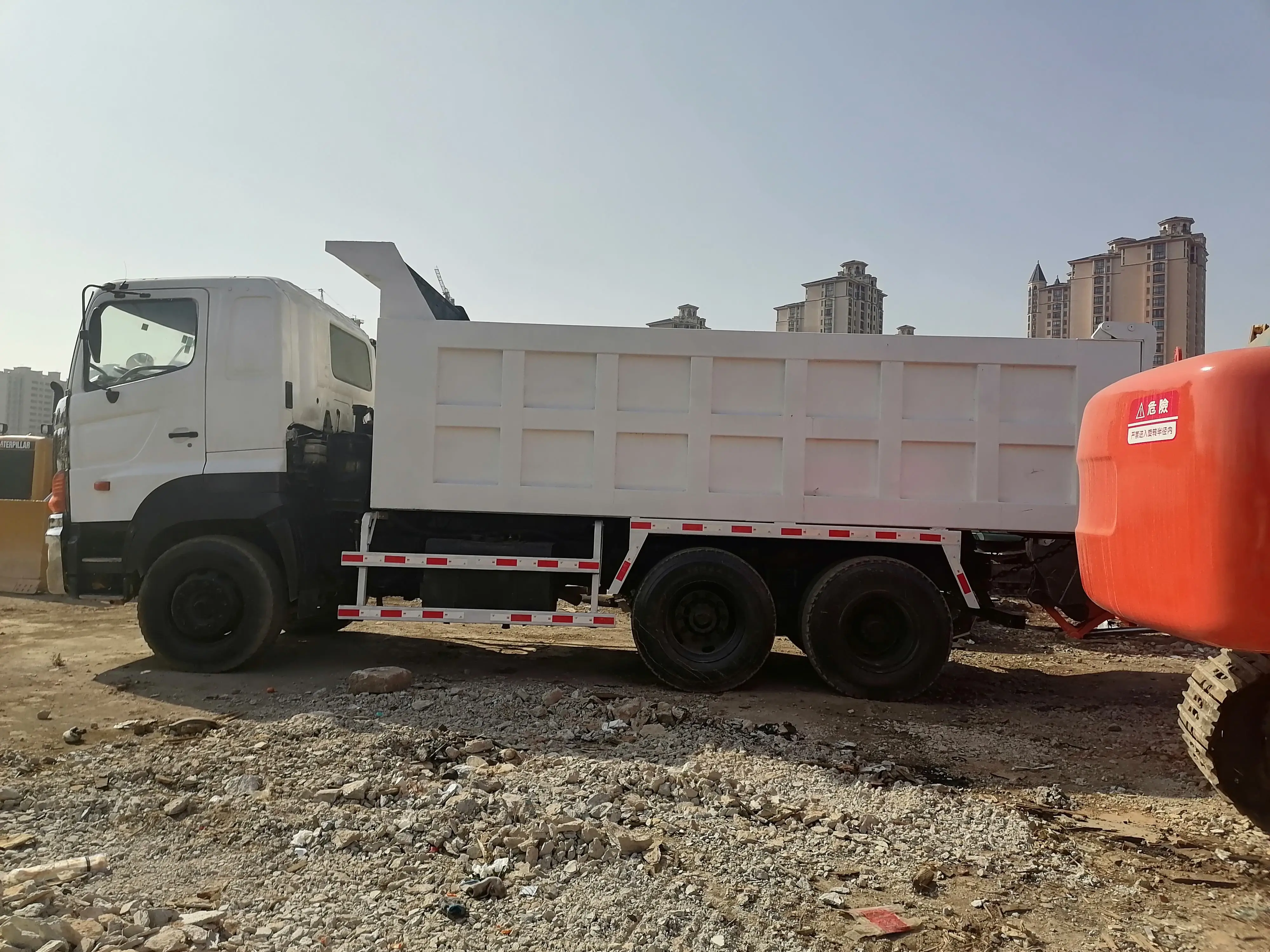 Japan Used Hino 700 tipper truck, 6*4 hino dump truck original for sale