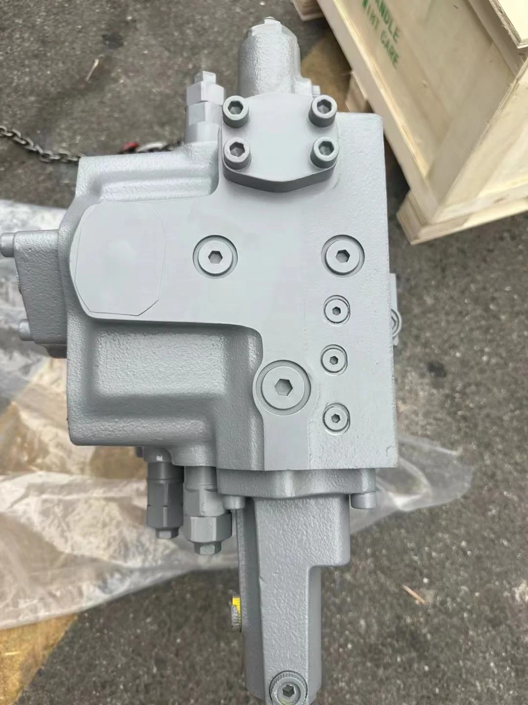 New  Distribution Valve Hydraulic Control Valve EX200-3 for Excavator
