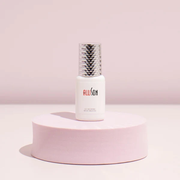 0.3-0.5s Strong Low Smell Lash Glue Fast Drying Black Eyelash Glue Eyelash Extension Glue Eyelash Adhesive,Middle Bottle 5ml