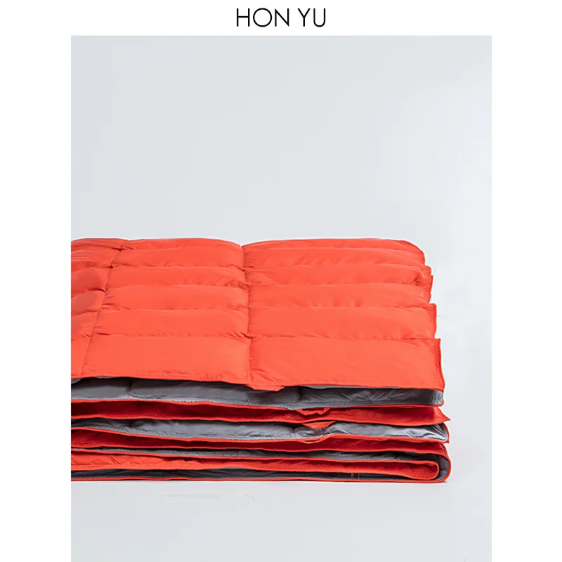 ZQT008 Outdoor Lightweight Portable Puffy Quilted Waterproof Down Camping Blanket