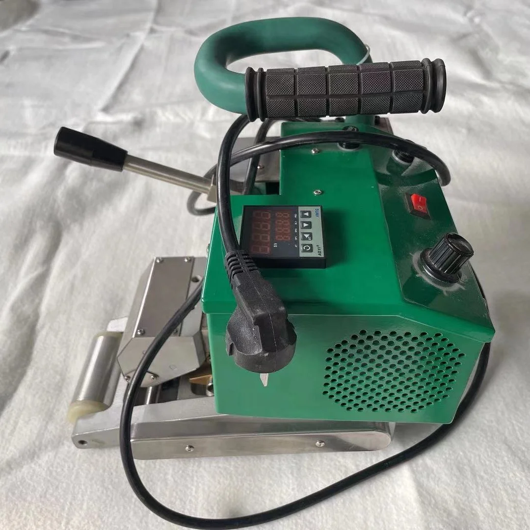 PVC EVA hdpe liner welding machine can weld 0.2-3mm membrane COMET 500 2300w 230V HDPE geomembrane welding equipment machine