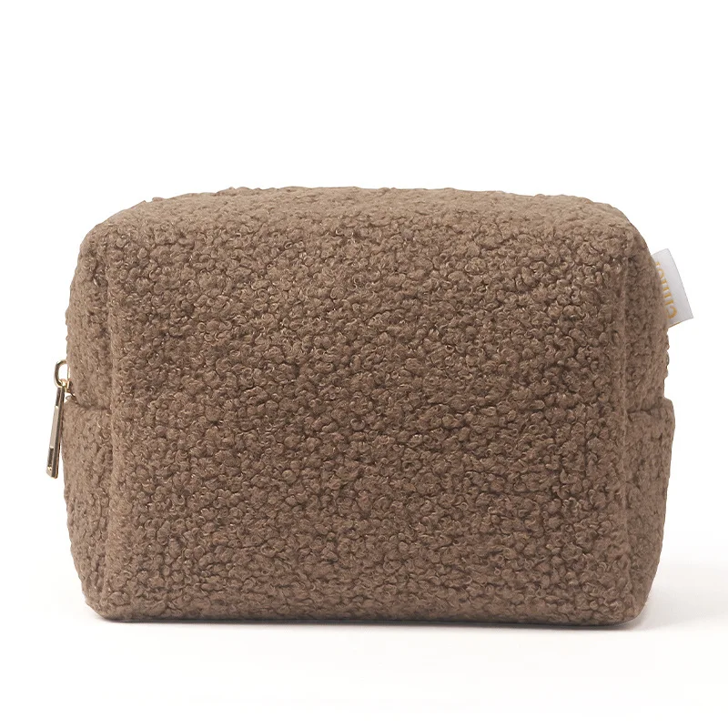 Wholesale Customized Teddy Fabric Brown Makeup Bag Autumn Winter Plush Portable Berber Fleece Plush Storage Large Makeup Bag