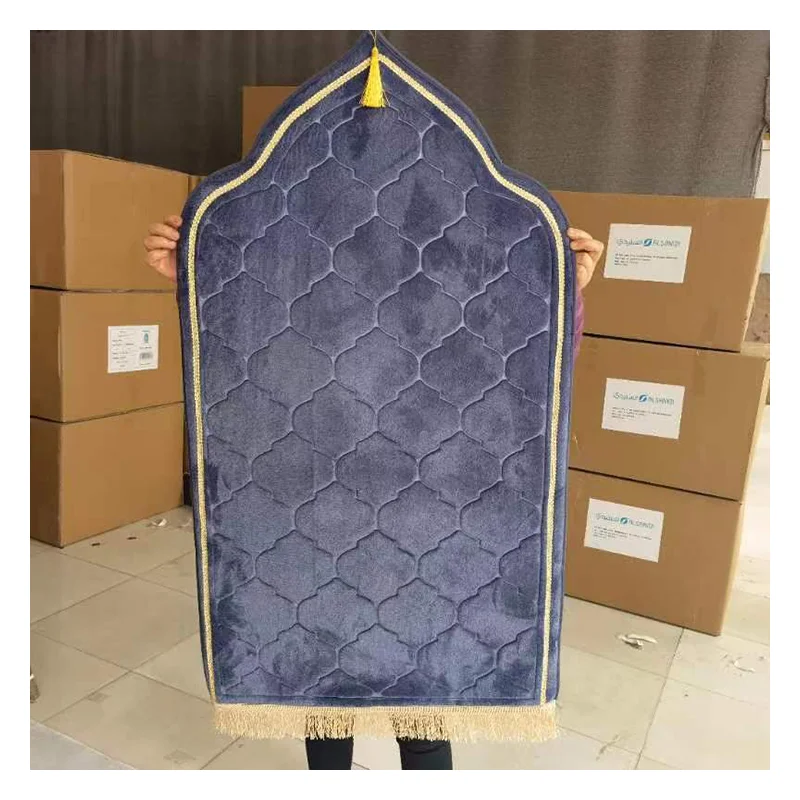 Velvet Prayer Rug Soft Plush Turkish Carpet for Men and Women Plain Solid Prayer Mat Ramadan Eid Gift