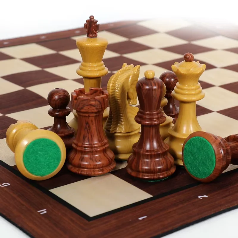 Customized High-End Portable Backgammon Set with Solid Wood Folding Chessboard Elegant Royal Style Competitions Decorative Usage
