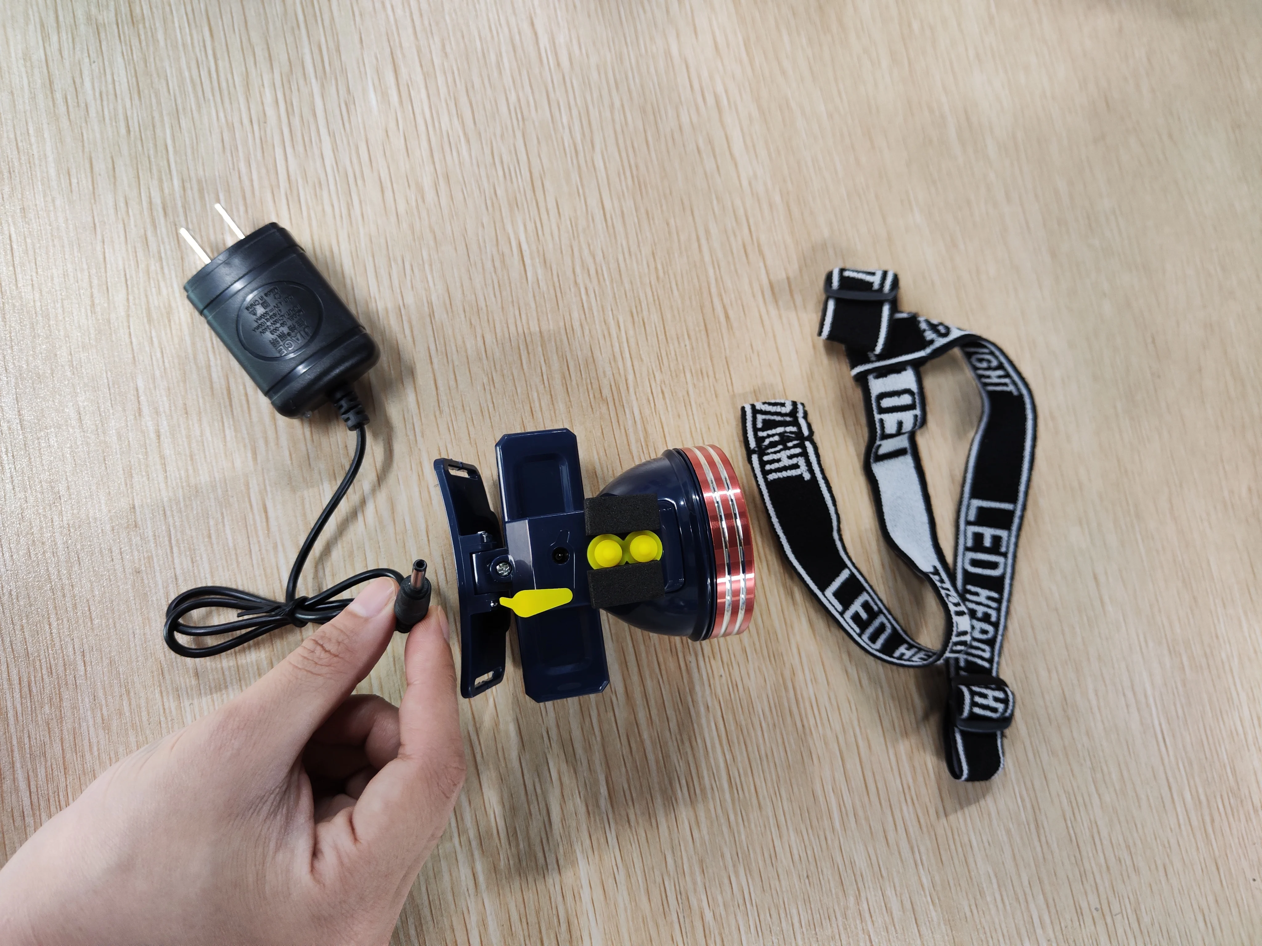 JIAGE best price NEW head torch rechargeable recycle li-ion battery portable with long working hours