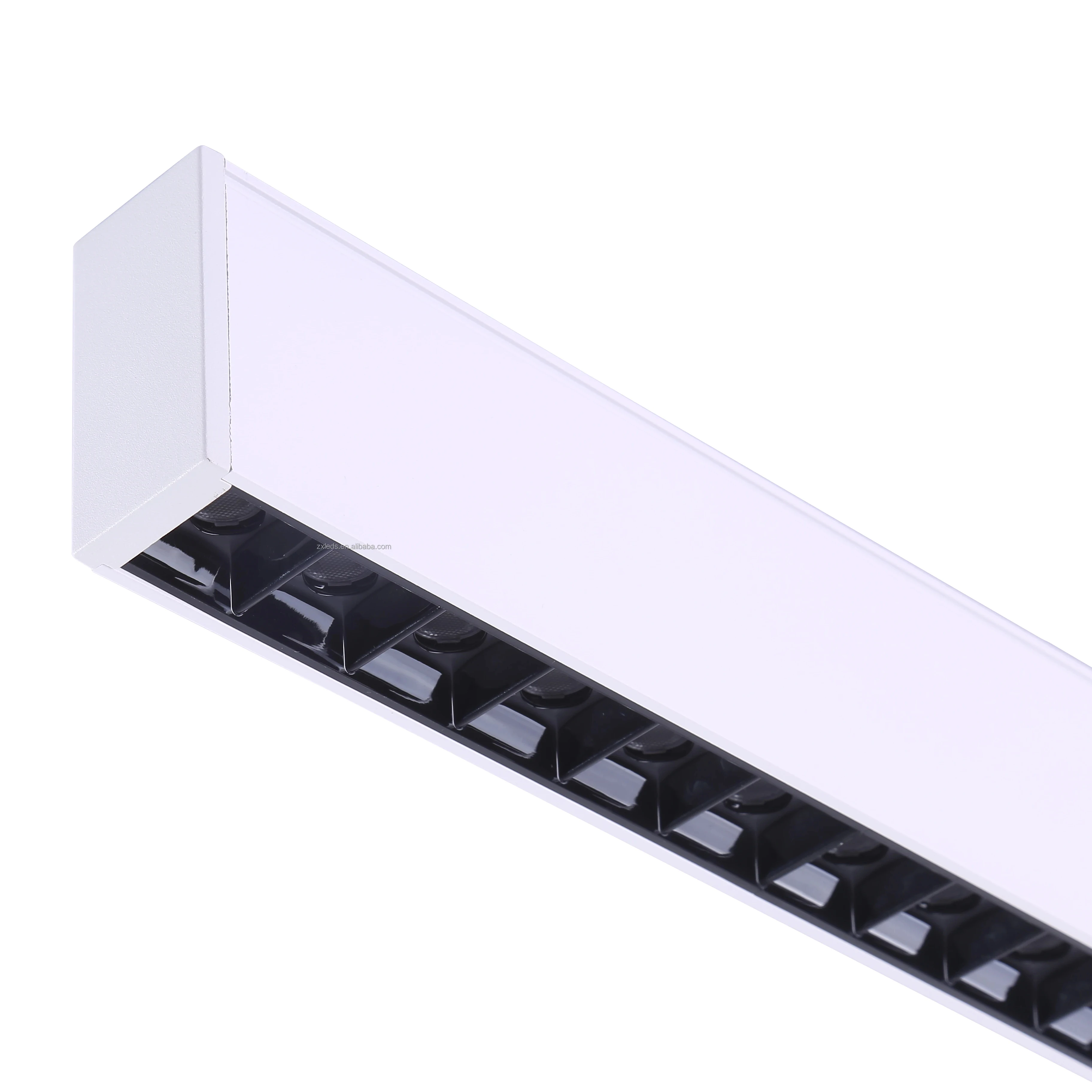 LED Suspended Linear Spotlight with Anti-Glare UGR<19 Neutral White Lighting 4100K Color Temperature