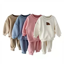 Повседневный свитер с вышивкой медведя для мальчиков и девочек, костюм, весна 2022, корейская детская одежда, детский спортивный комплект из двух предметов