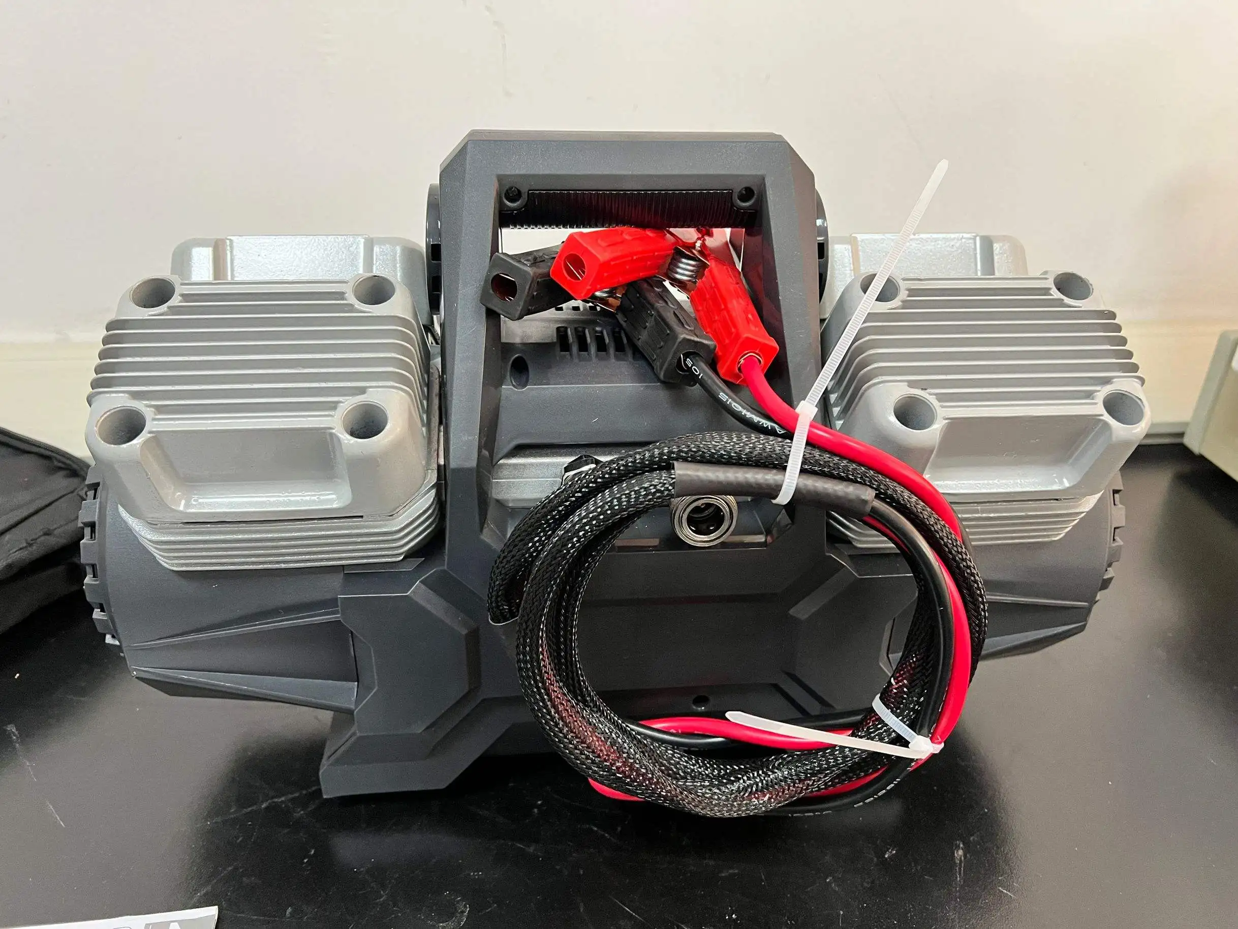 12v 400 L/m Car Tyre 150 Psi Air Compressor 4 Cylinders For 4x4 Rv Suv Heavy Duty Tire Inflator