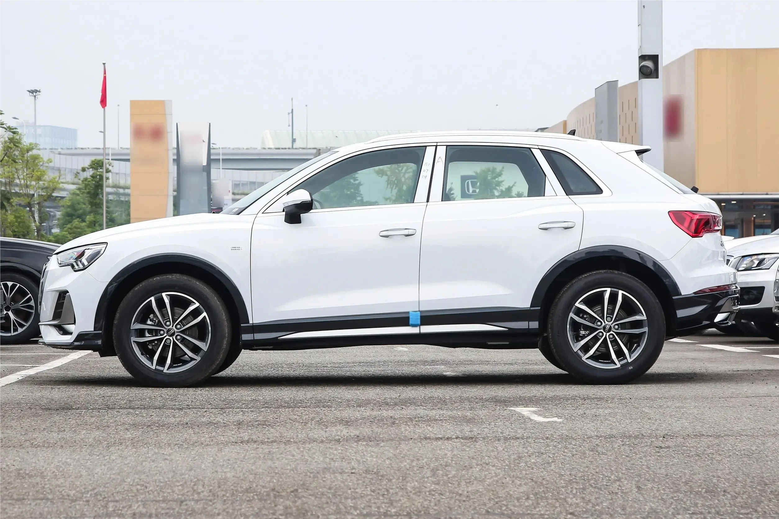 Hot Sale Cheap Used Gasoline Car Audi Q3 5-door 5-seater SUV audi Q3 Vehicle Audi Q3 Used AWD Audi Q3 Car 2023 2024