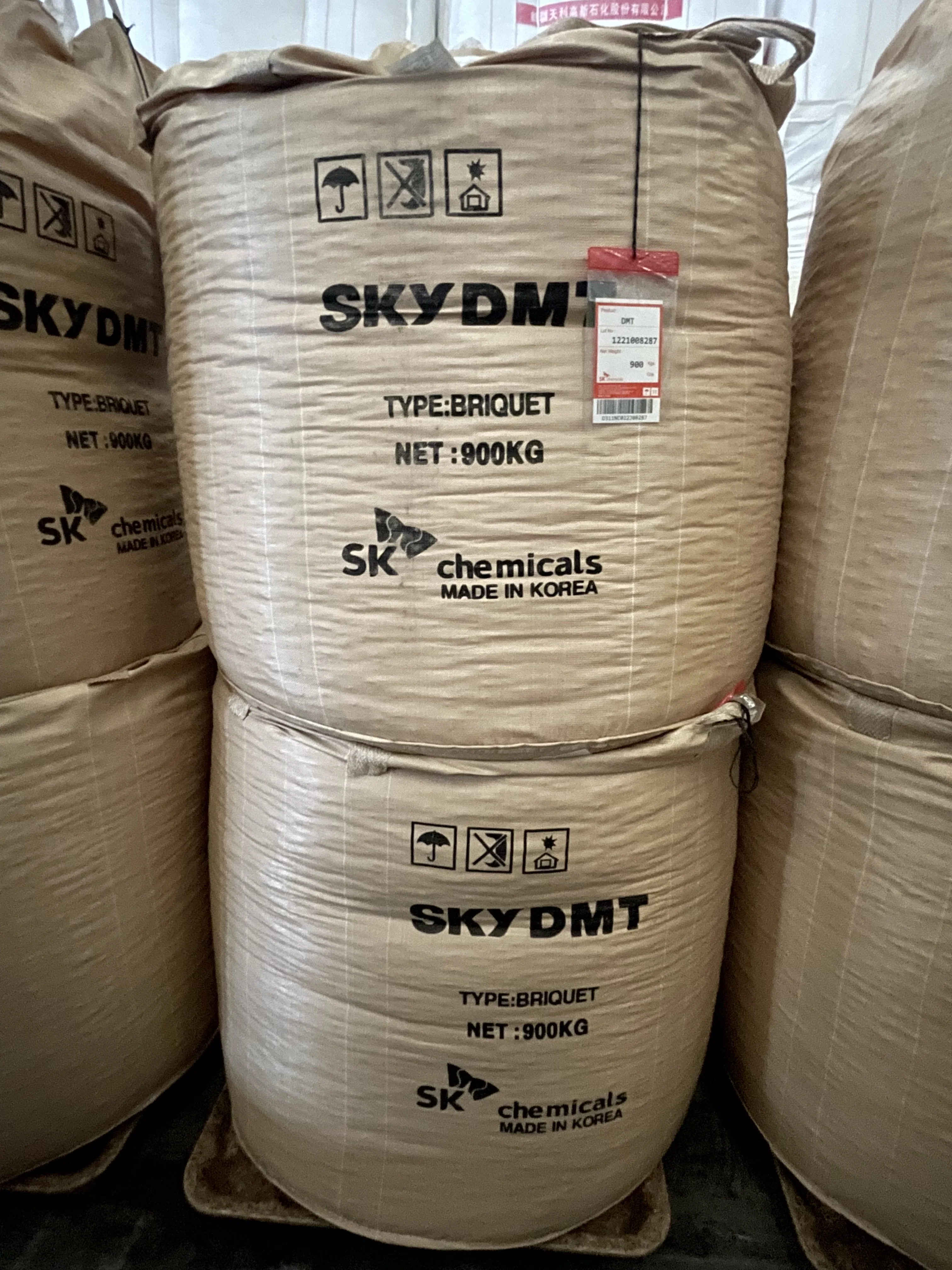 Industrial grade dimethyl terephthalate CAS120-61-6 high purity 99% dmt pure for resin synthesis