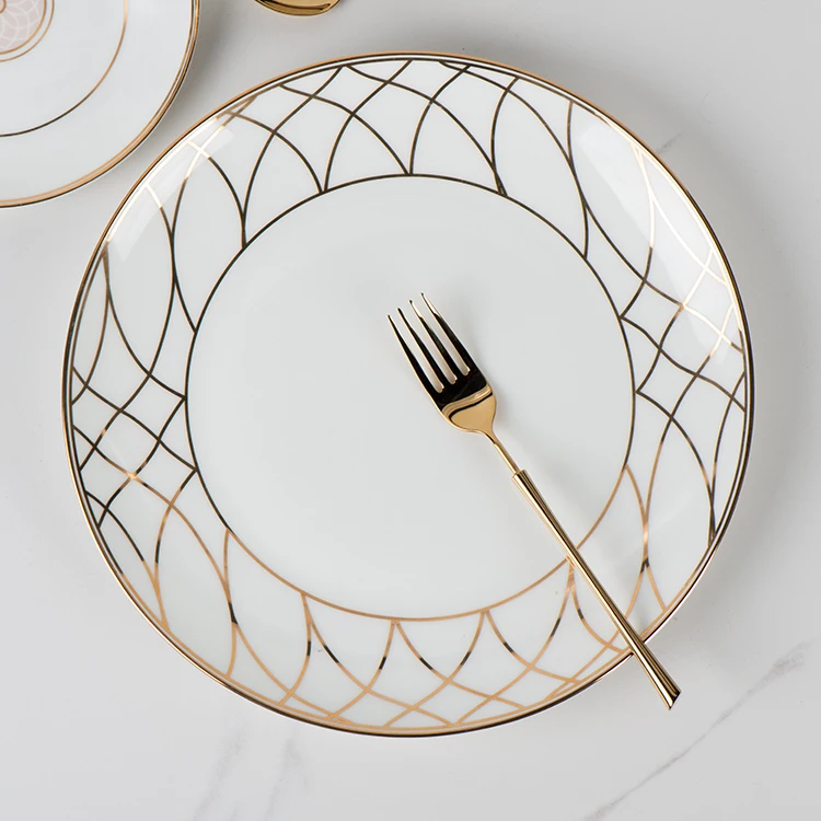 Wholesale European dinnerware sets dinner plates with gold trim for restaurant