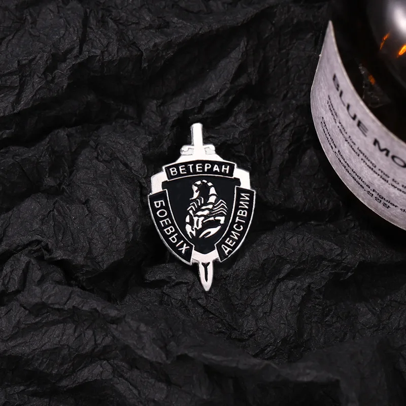 Metal Insect Lapel Pins Punk Black Scorpion Enamel Pin Personalized Clothes Bag Accessories Pins Badges