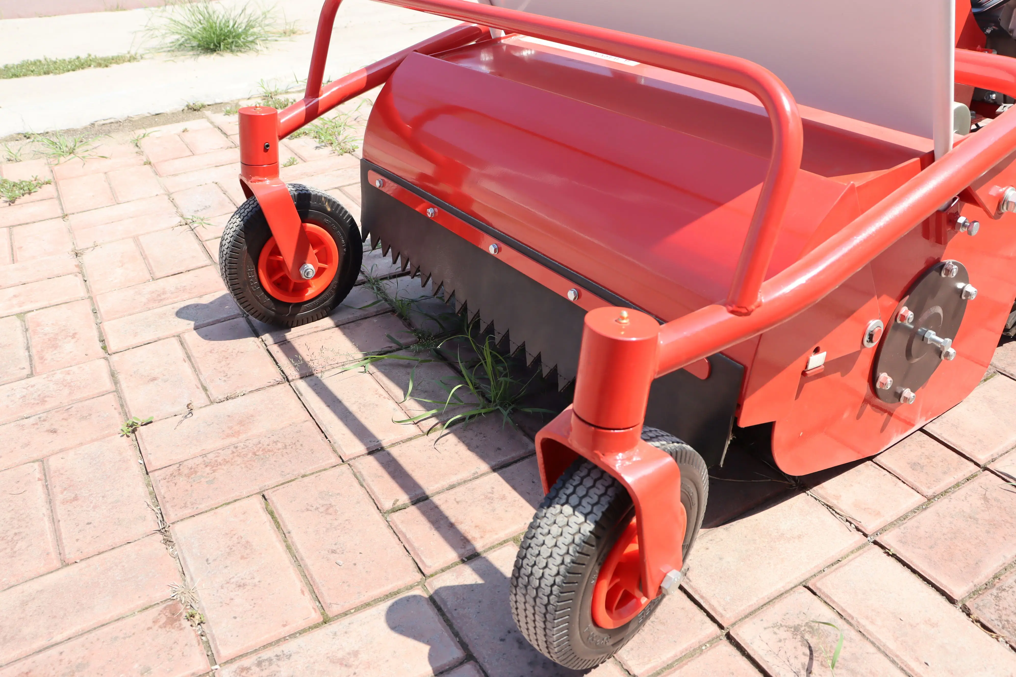 High Quality Cost Effective Walking Behind Flail Lawn Mower for Gardens, Lawns, Parks, etc.