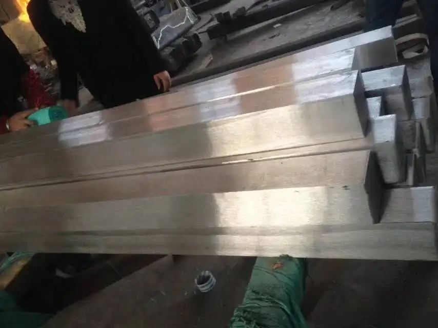 Квадратный стальной стержень из нержавеющей стали 304 304l 316 316l