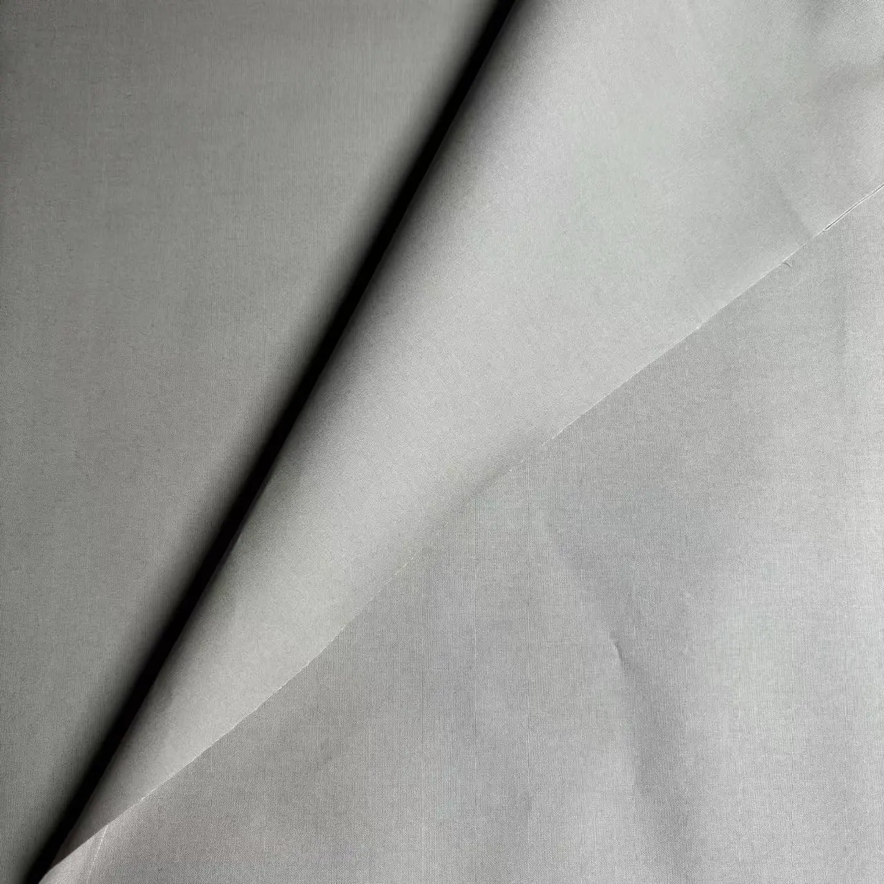 Make-To-Order 100%Polyester China Wrinkle Free Oxford Pu Coated Fabric Wild Outdoor Camping Tent House Oxford Cloth Fabric