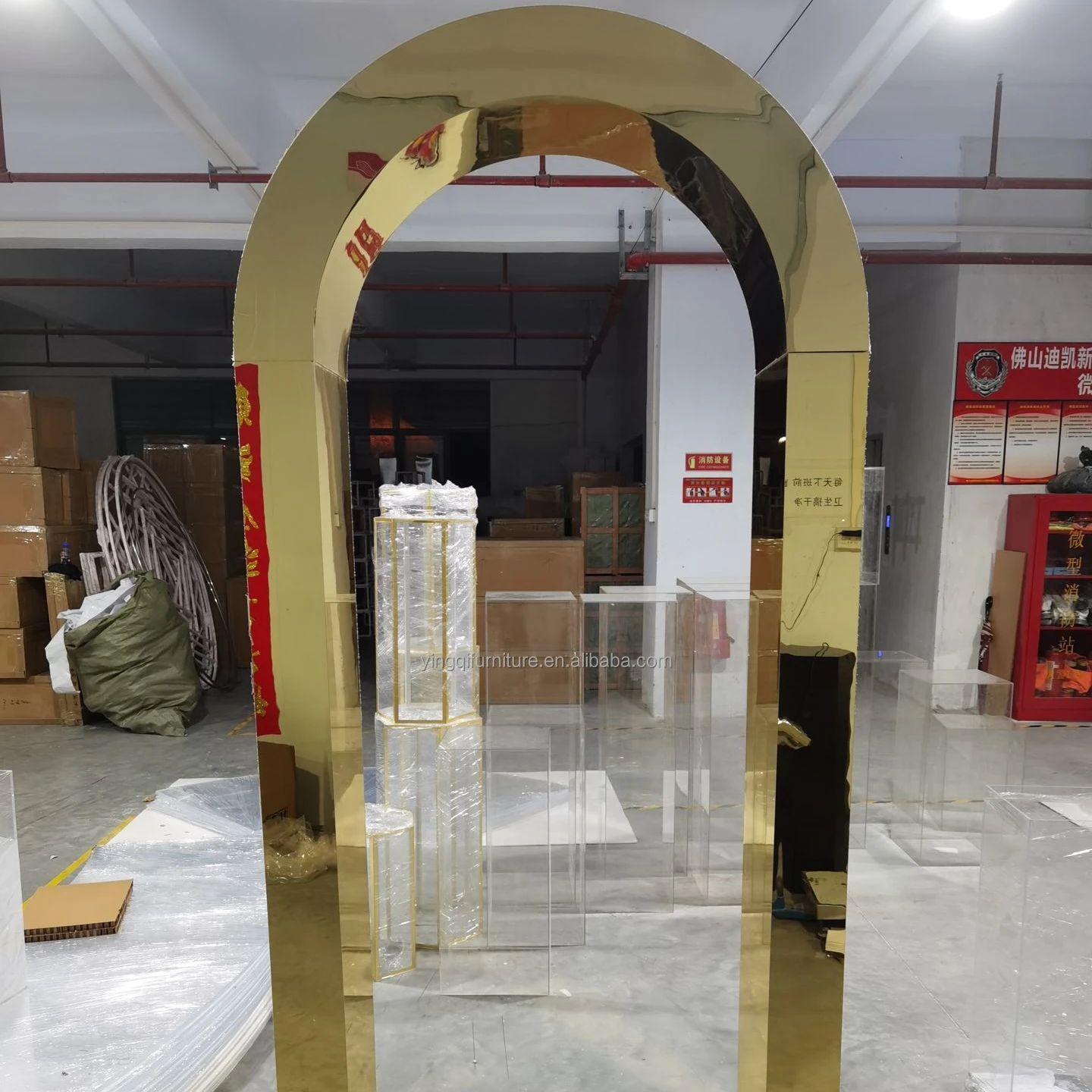 Shiny Golden Wedding Party Decoration Arch