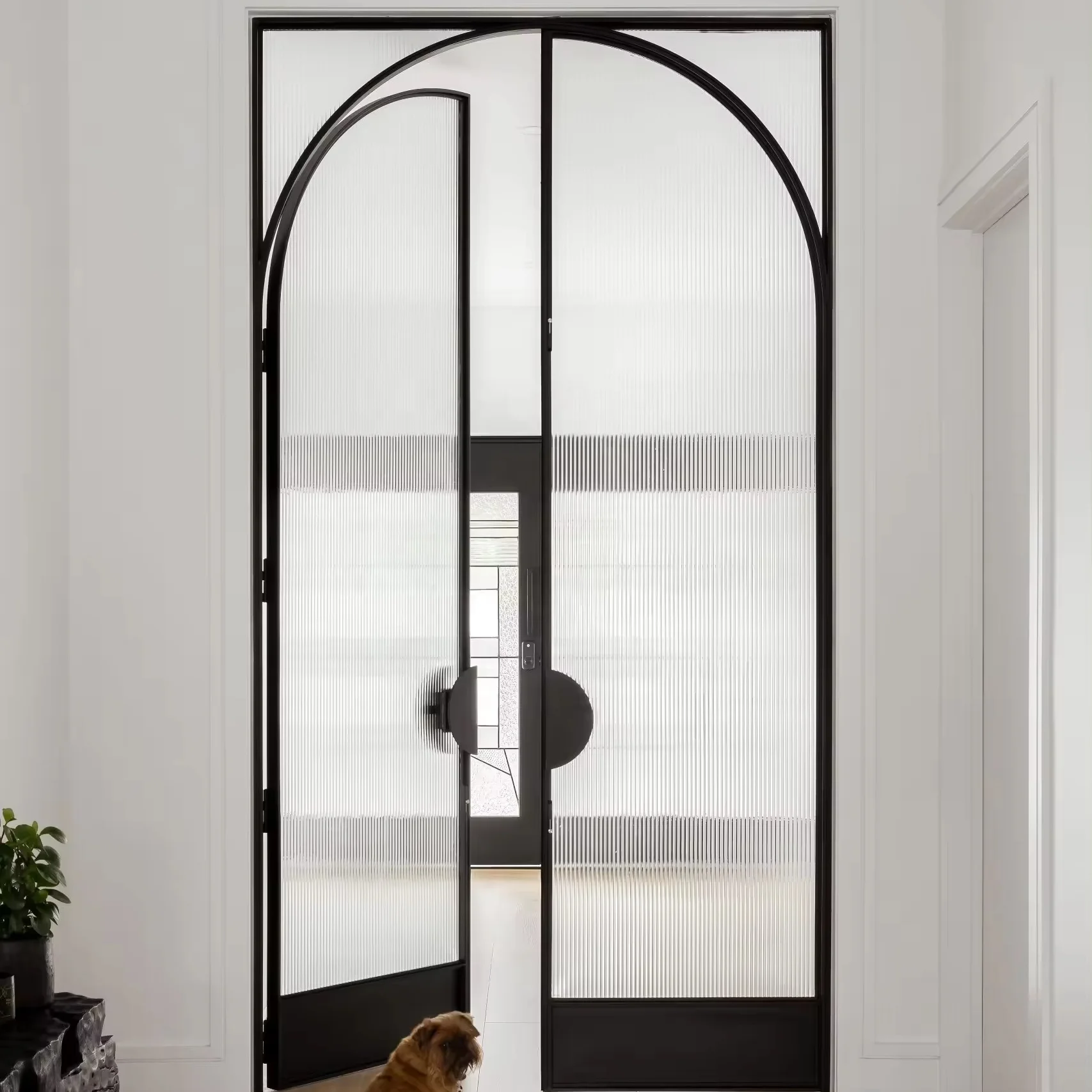 Luxury Modern American Wholesale Iron Metal Glass Interior Arches Shape Steel Door with Flute Glass