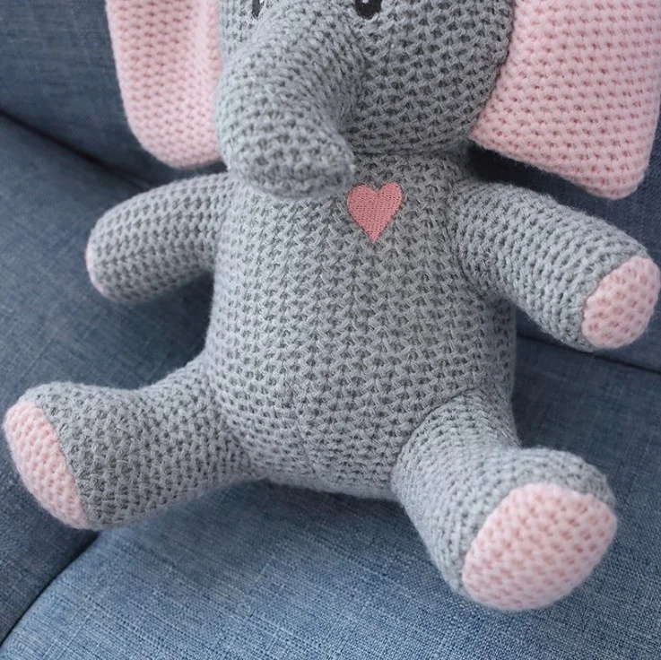 Factory Custom low MOQ woolen yarn knitting elephant