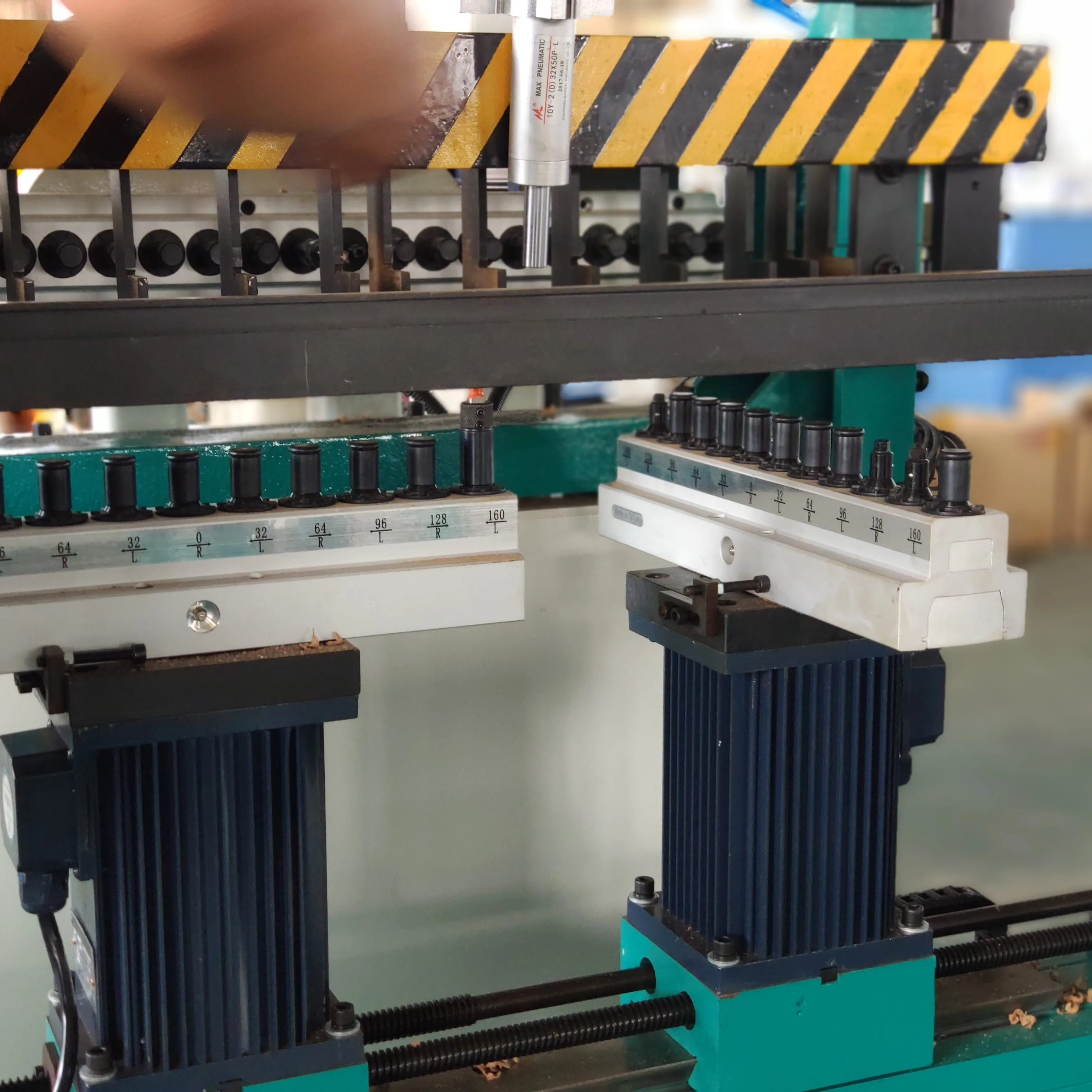 
 Автоматическая линия дрель F65-6C Мути-сверлильный станок  