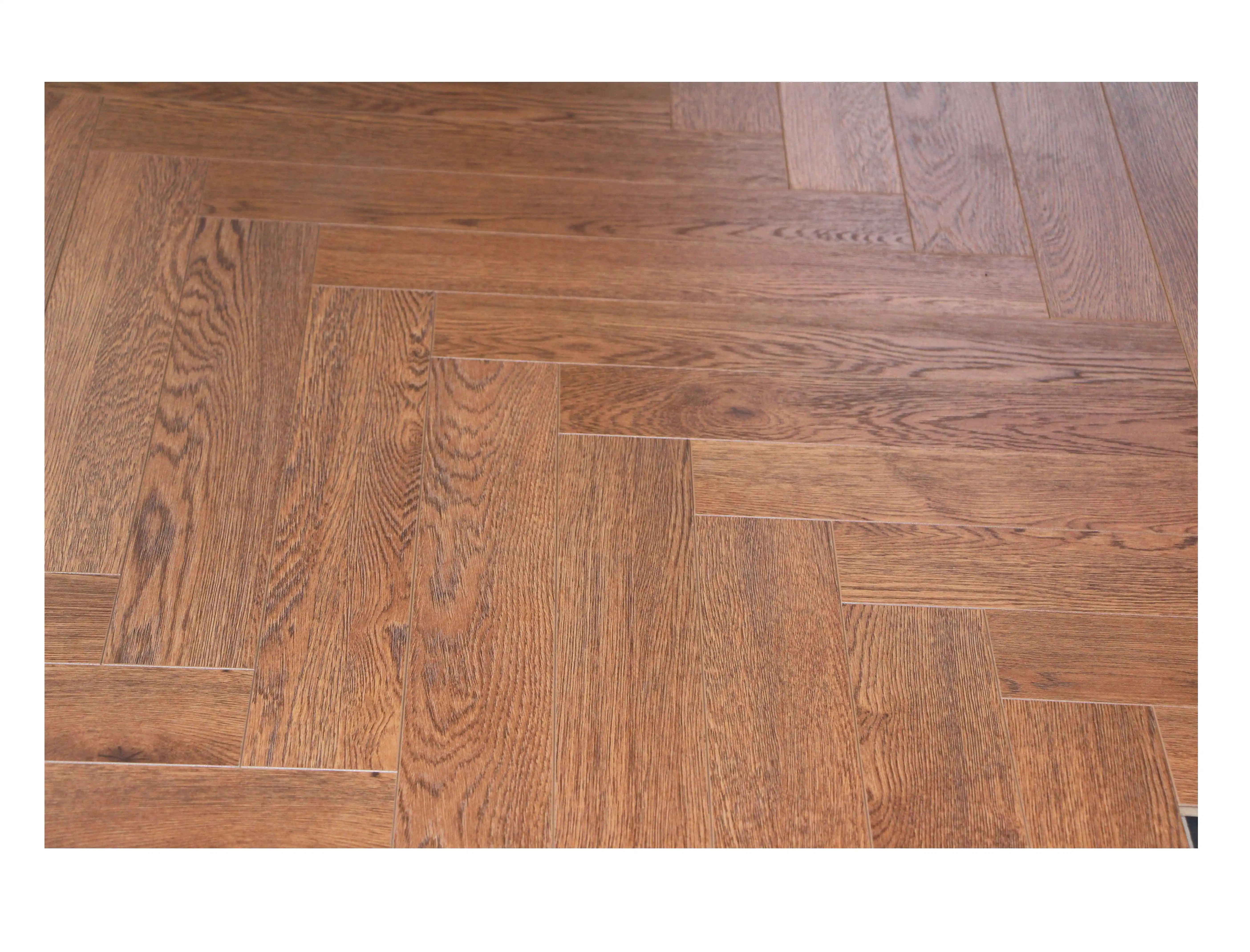 8mm to 12mm Indoor HDF Laminate Flooring Smooth High Gloss AC5 Brown laminate flooring Herringbone Flooring