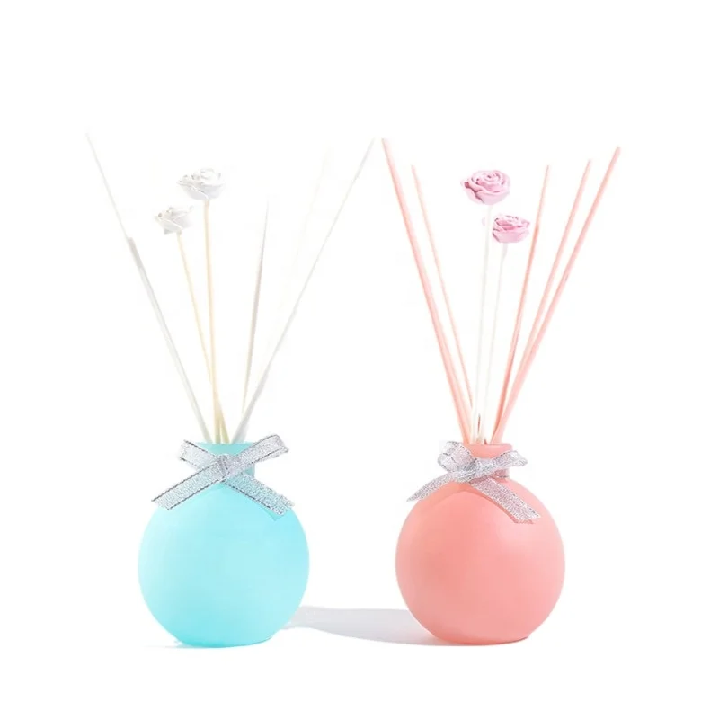 
New design empty glass colour luxury reed diffuser bottle unique shape small MOQ 