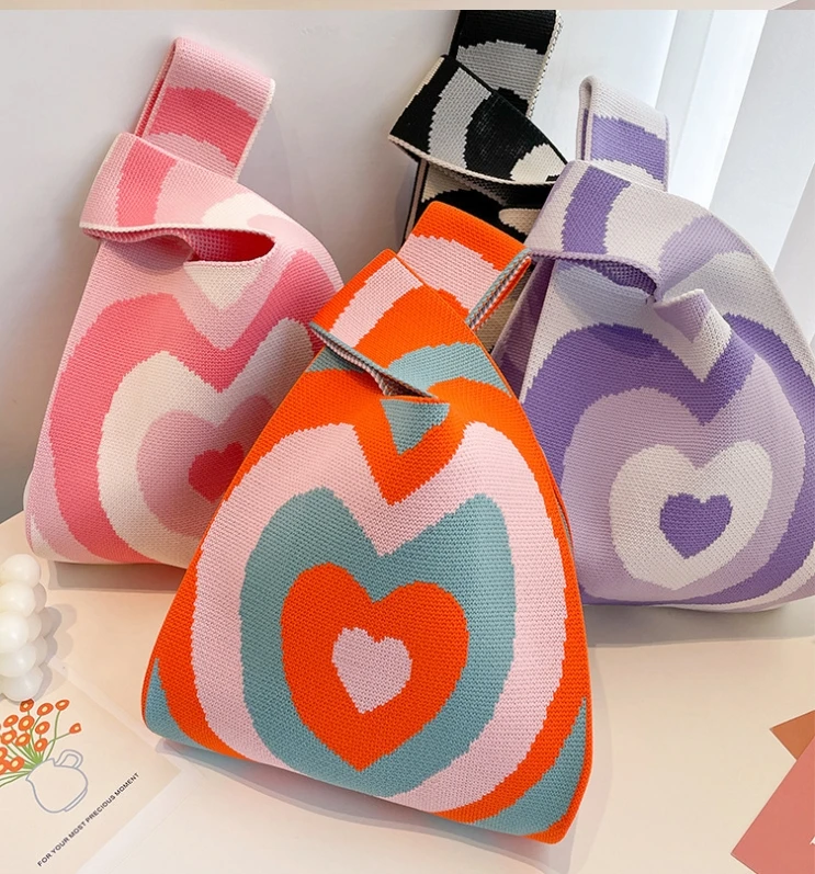 Knitted wool bucket bag with casual Tote bag in hand